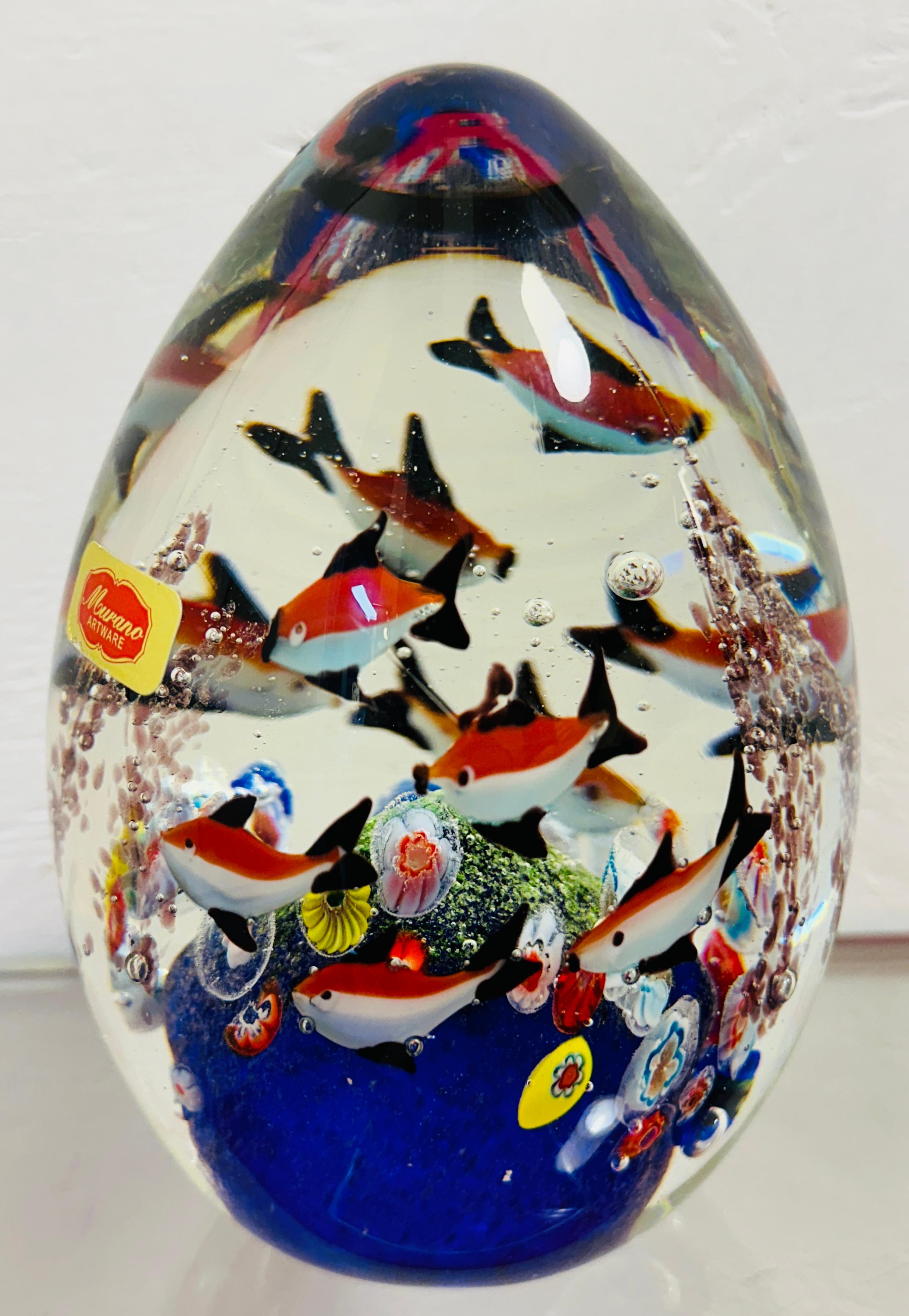 Verre brun Grand presse-papiers italien d'aquarium Cenedese en verre de Murano soufflé à la main des années 1980
