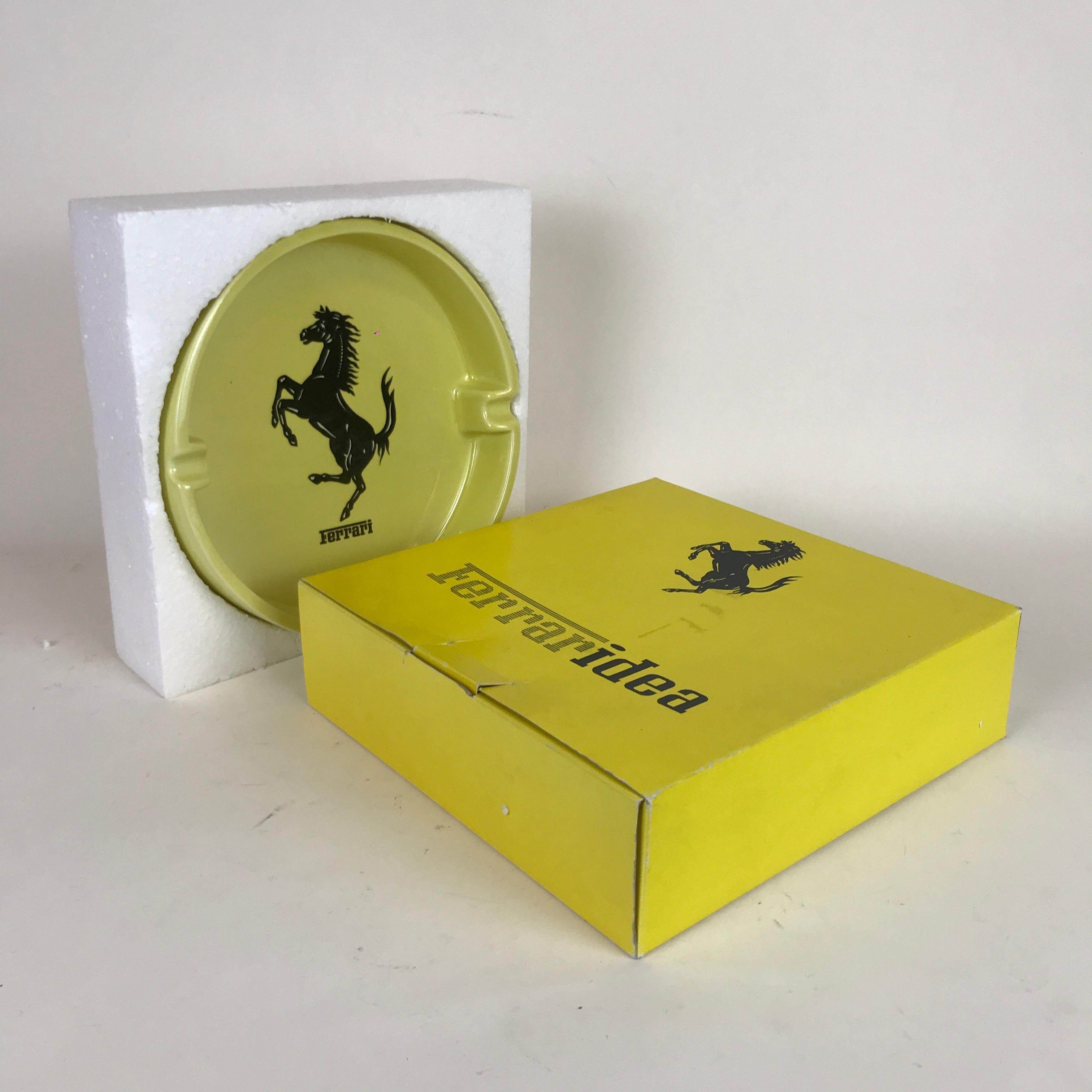 1980s Large Italian Yellow Ceramic Ferrari Ashtray by Bitossi with Original Box For Sale 7