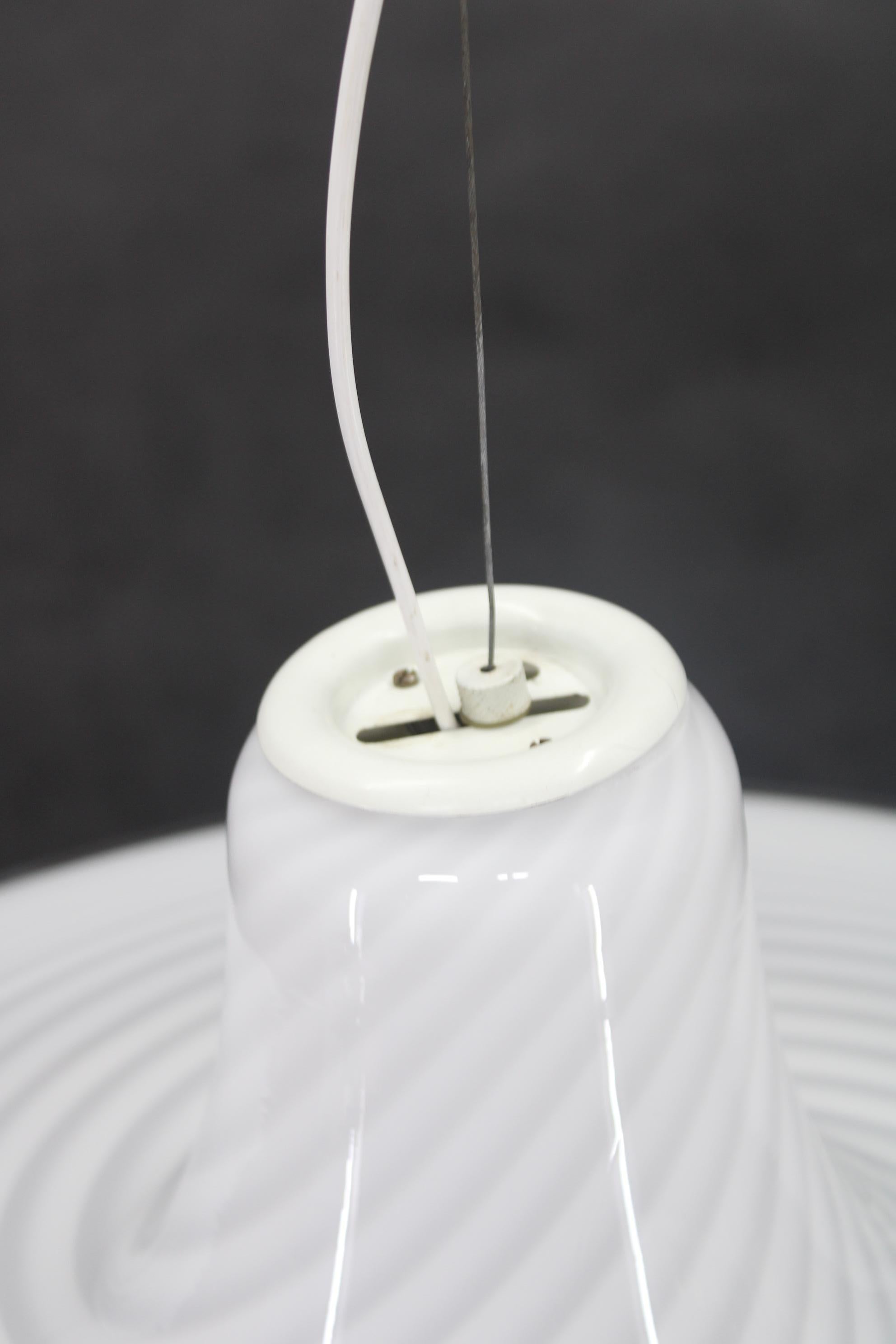 1980er Jahre Große Murano Glas Pendelleuchte, Italien (20. Jahrhundert) im Angebot