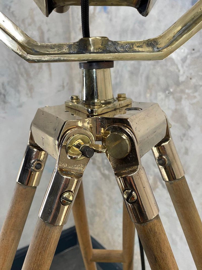 1980''s Large Nautical Vintage Brass & Steel Lamp & British Antique Bronze Tripod For Sale 9