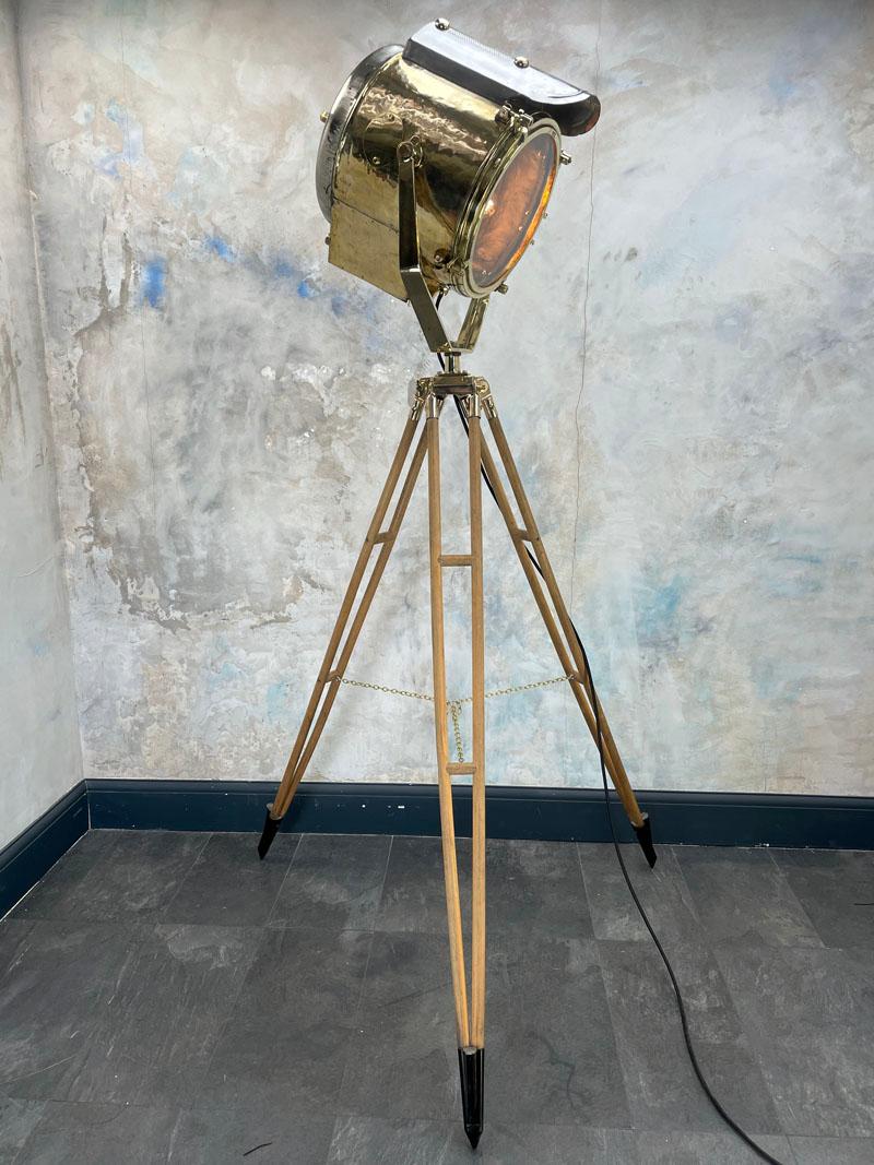 1980's Large Nautical Vintage Brass & Steel Lamp & British Antique Bronze Tripod In Good Condition For Sale In Leicester, Leicestershire