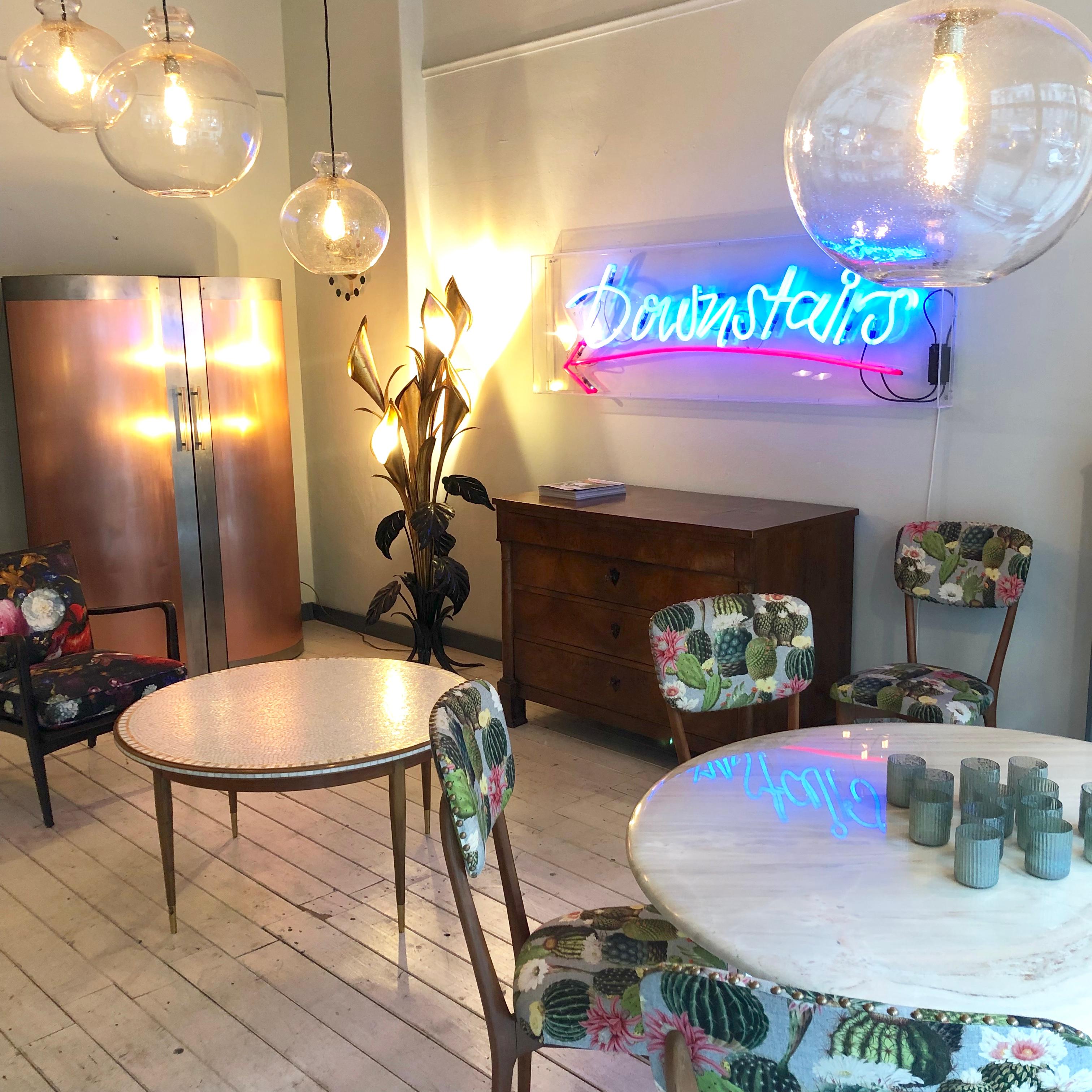 neon sign dining room