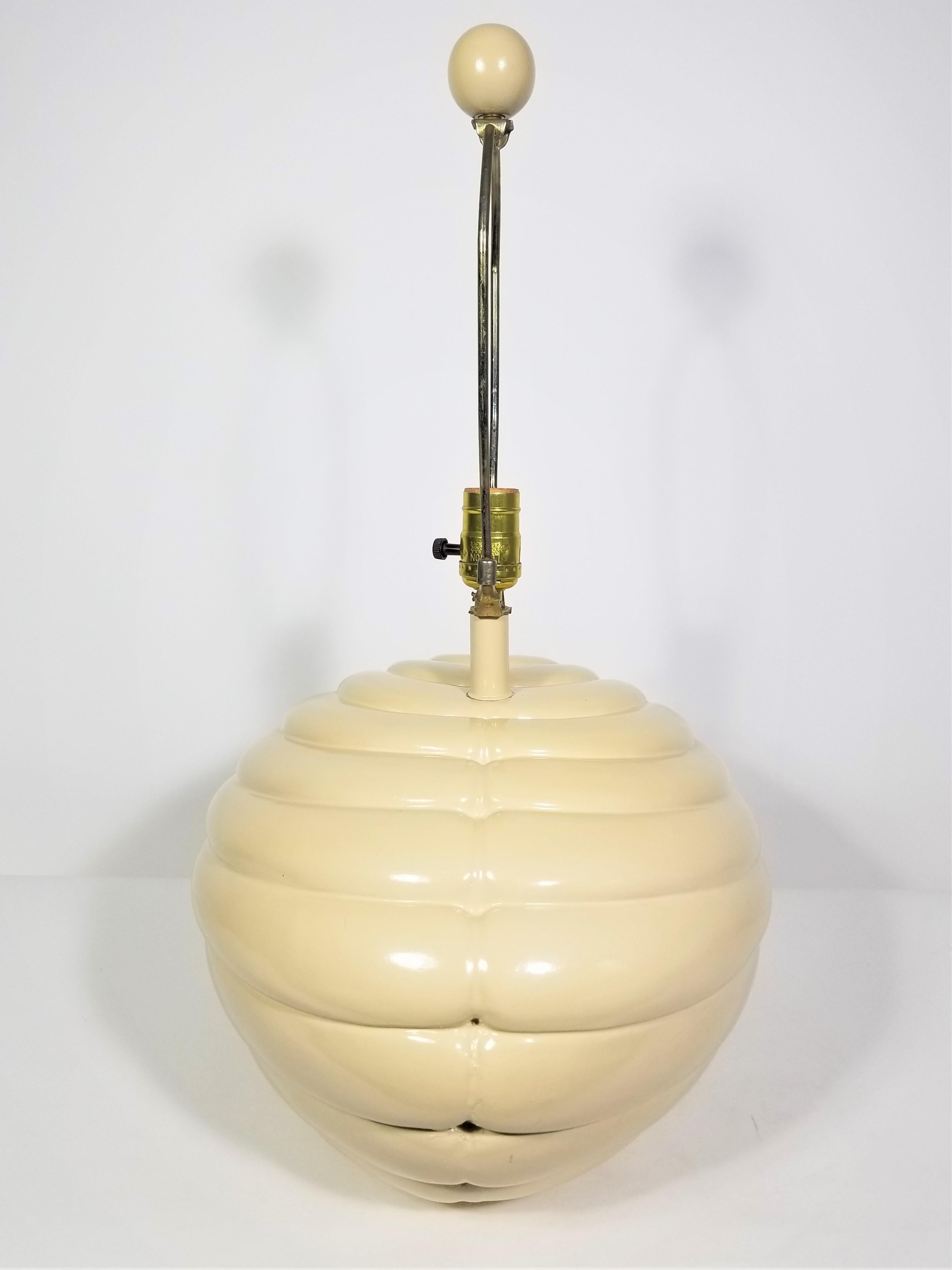1980s Large Off White Shell Inspired Sculptural Table Lamp 4