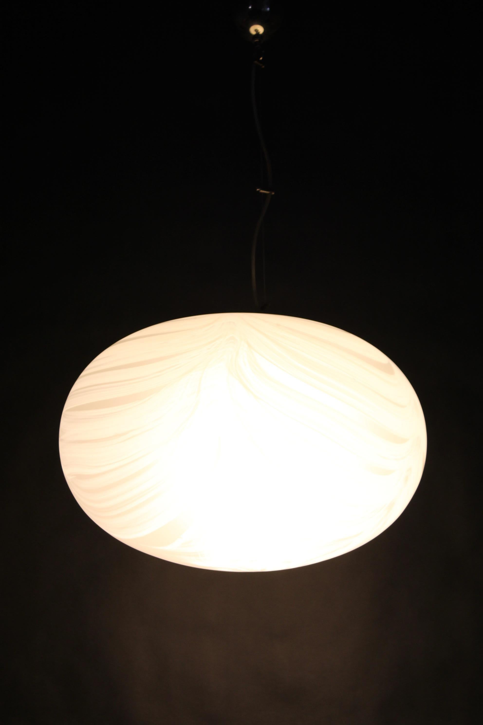1980s Large Oval Murano Glass Pendant Light, Italy For Sale 2