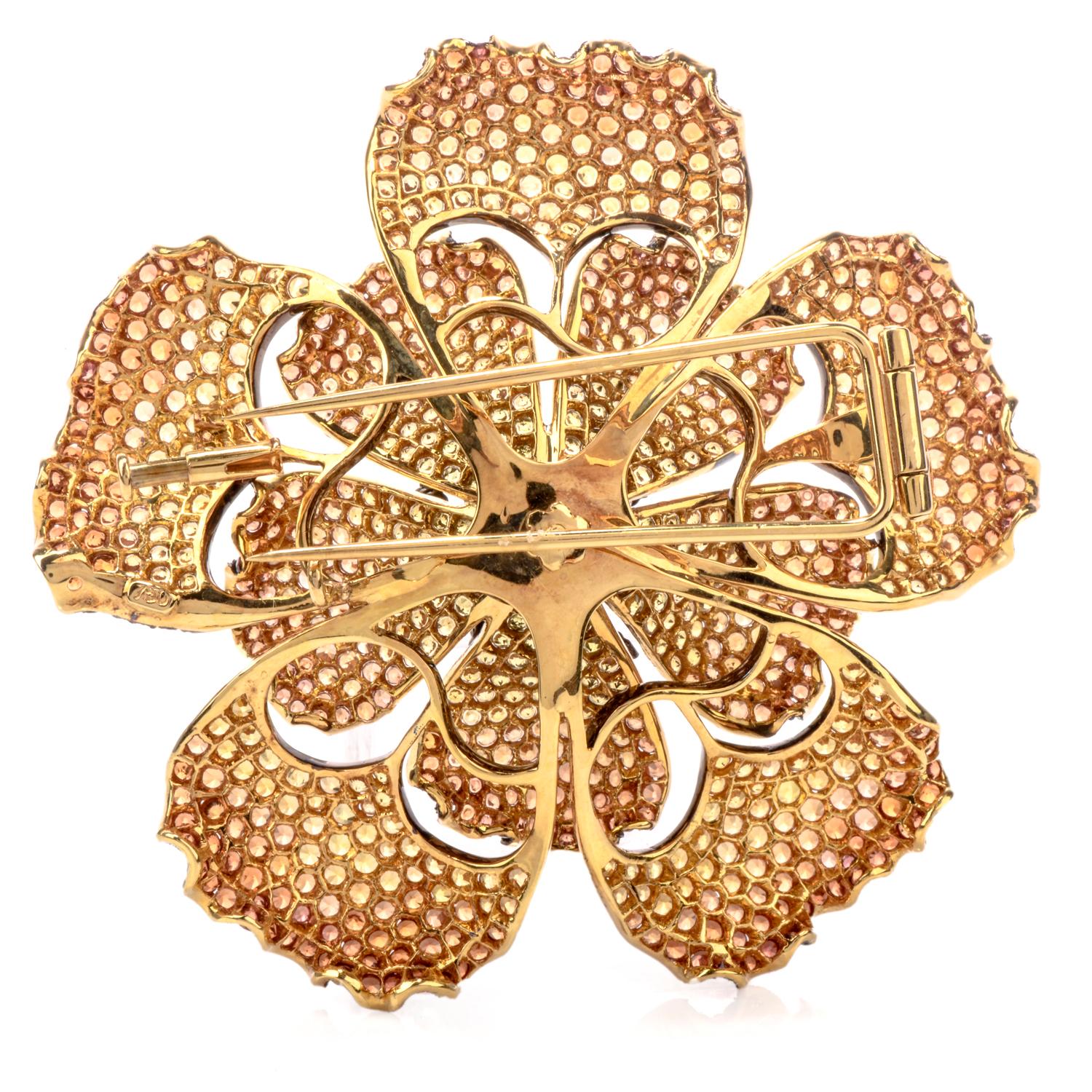 1980's Large Yellow and  Golden Orange Sapphire Gold Flower Pin In Excellent Condition For Sale In Miami, FL