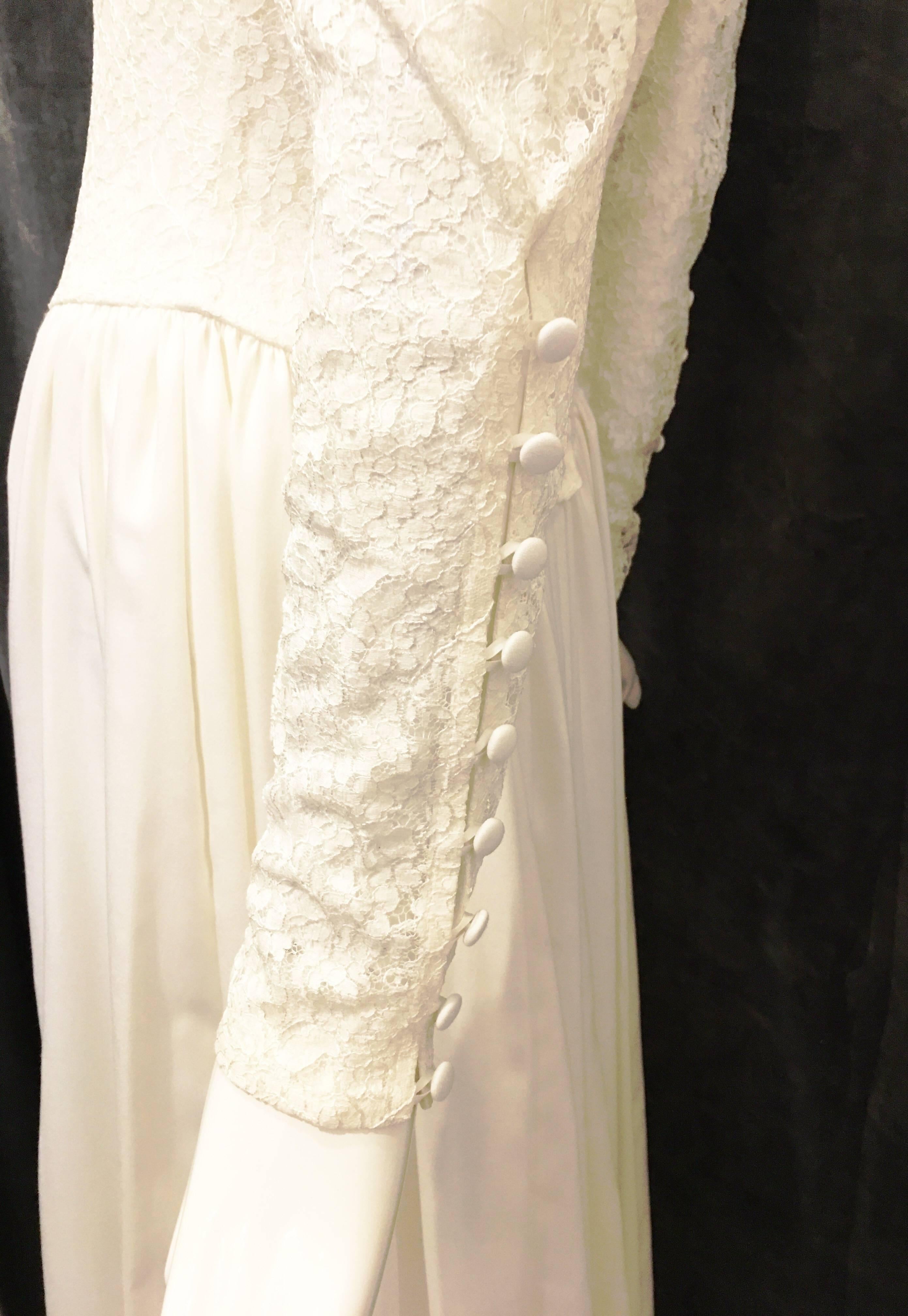 1980s Laura Ashley Lace Bodice Wedding Dress  In Excellent Condition For Sale In Brooklyn, NY