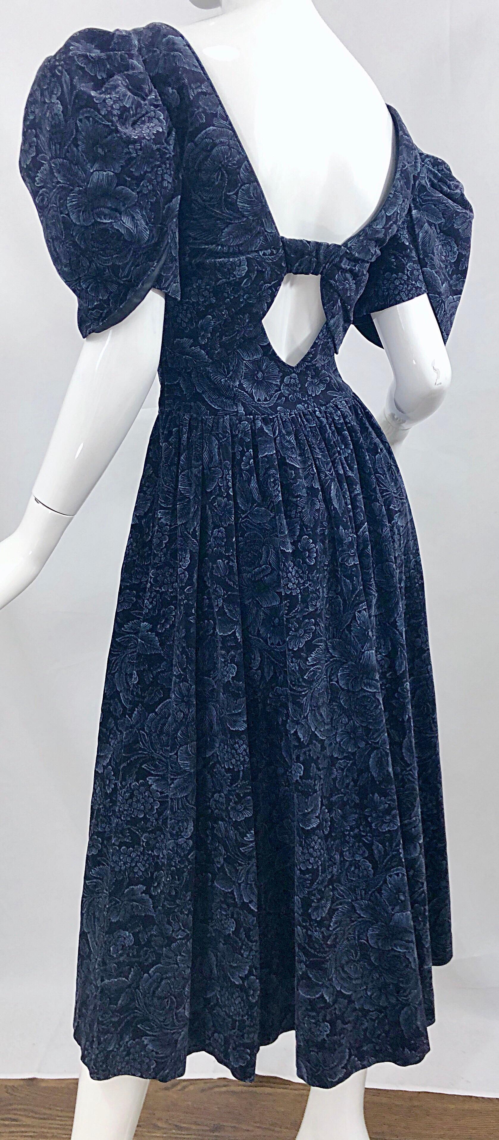 1980s Laura Ashley Size 6 Navy Blue Velvet Open Back Vintage 80s Midi Dress  For Sale 8