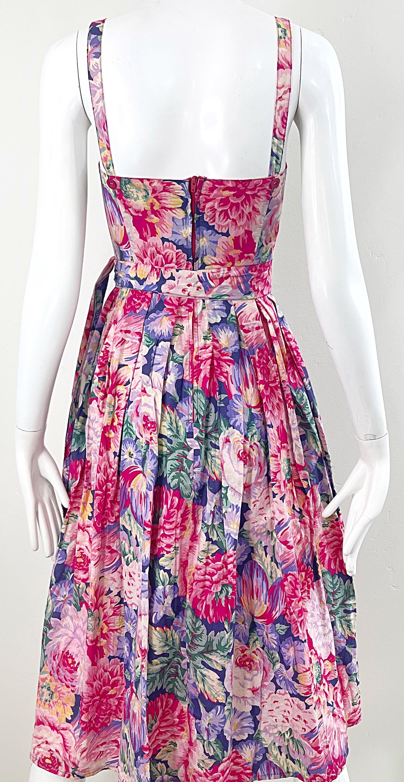 1980s Laura Ashley Pink + Purple Floral Cotton Vintage 80s Sleeveless Dress XS en vente 1