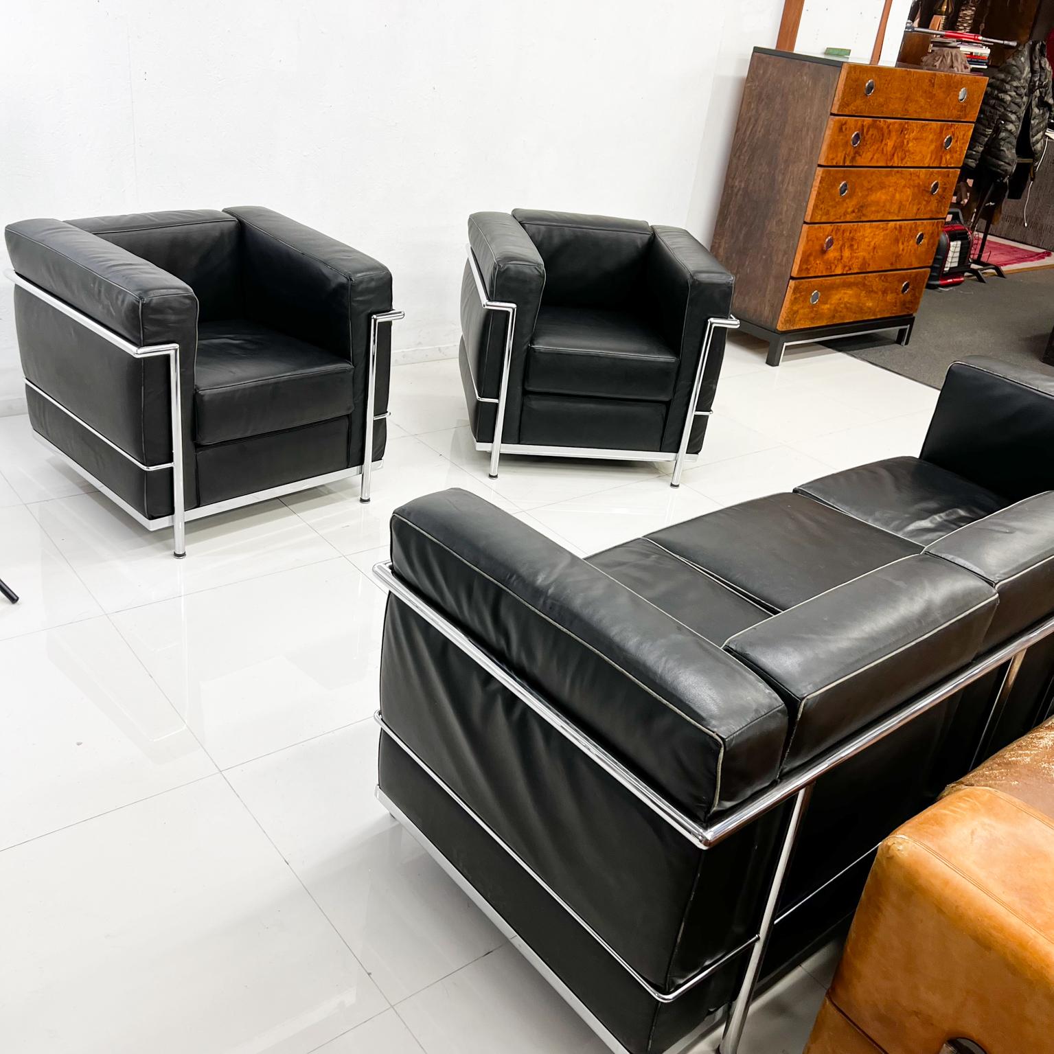 1980s LC2 Black Leather Club Chairs by Le Corbusier for Alivar Made Italy 5