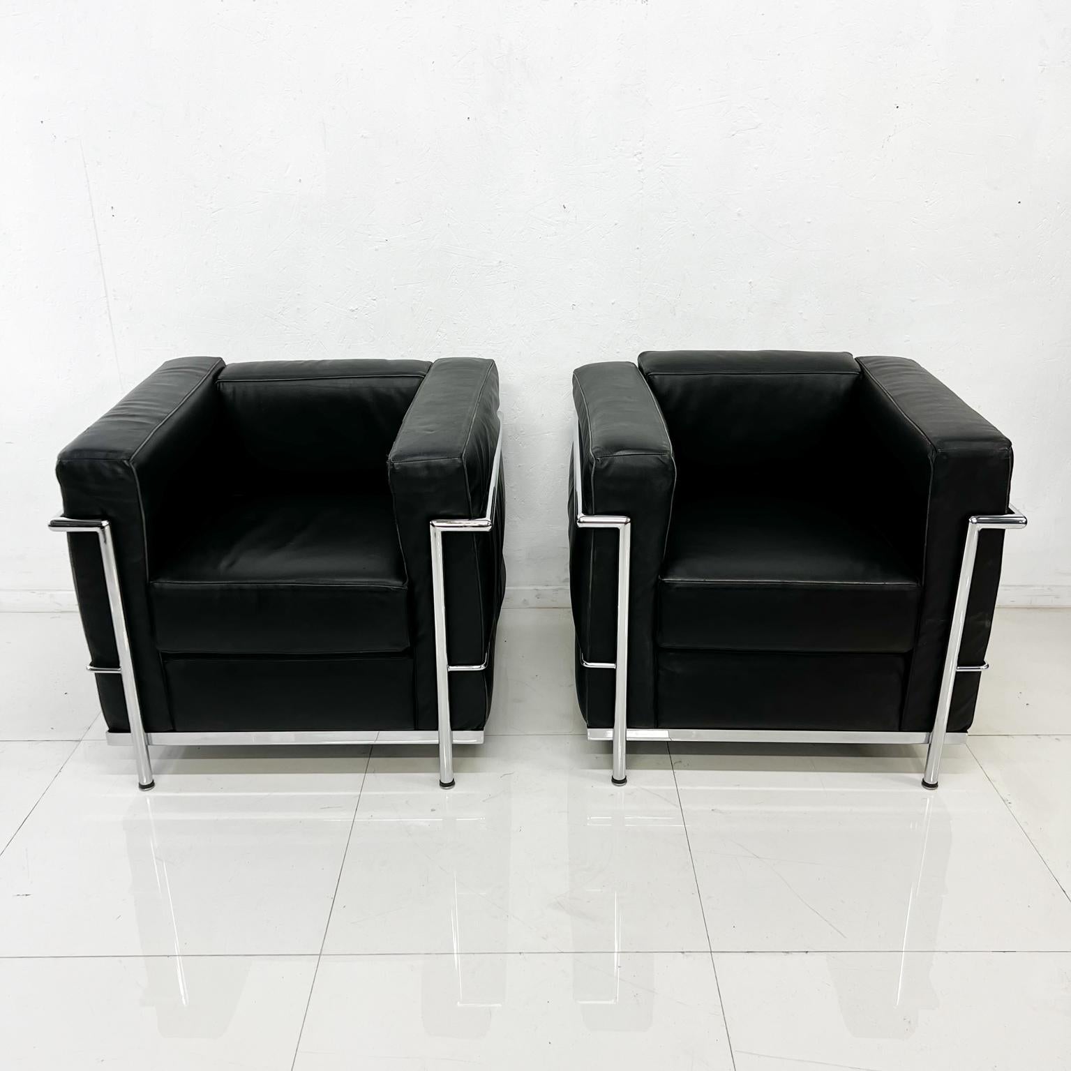 Modern 1980s LC2 Black Leather Club Chairs by Le Corbusier for Alivar Made Italy