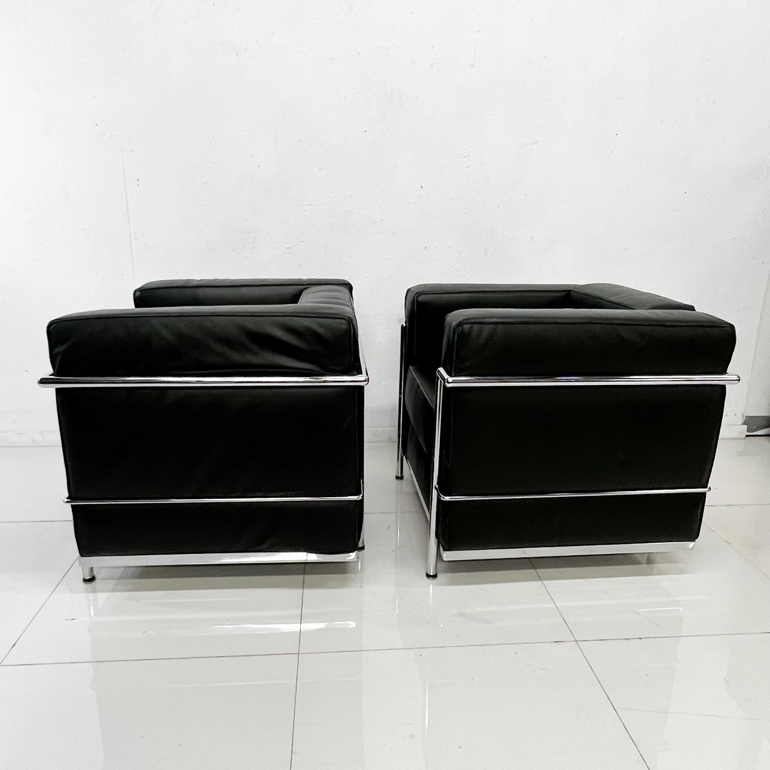 Late 20th Century 1980s LC2 Black Leather Club Chairs by Le Corbusier for Alivar Made Italy