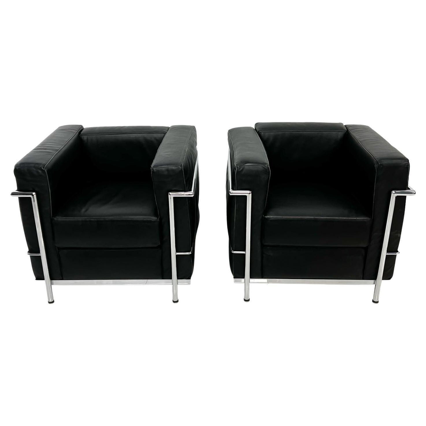 1980s LC2 Black Leather Club Chairs by Le Corbusier for Alivar Made Italy