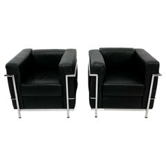 1980s LC2 Black Leather Club Chairs by Le Corbusier for Alivar Made Italy