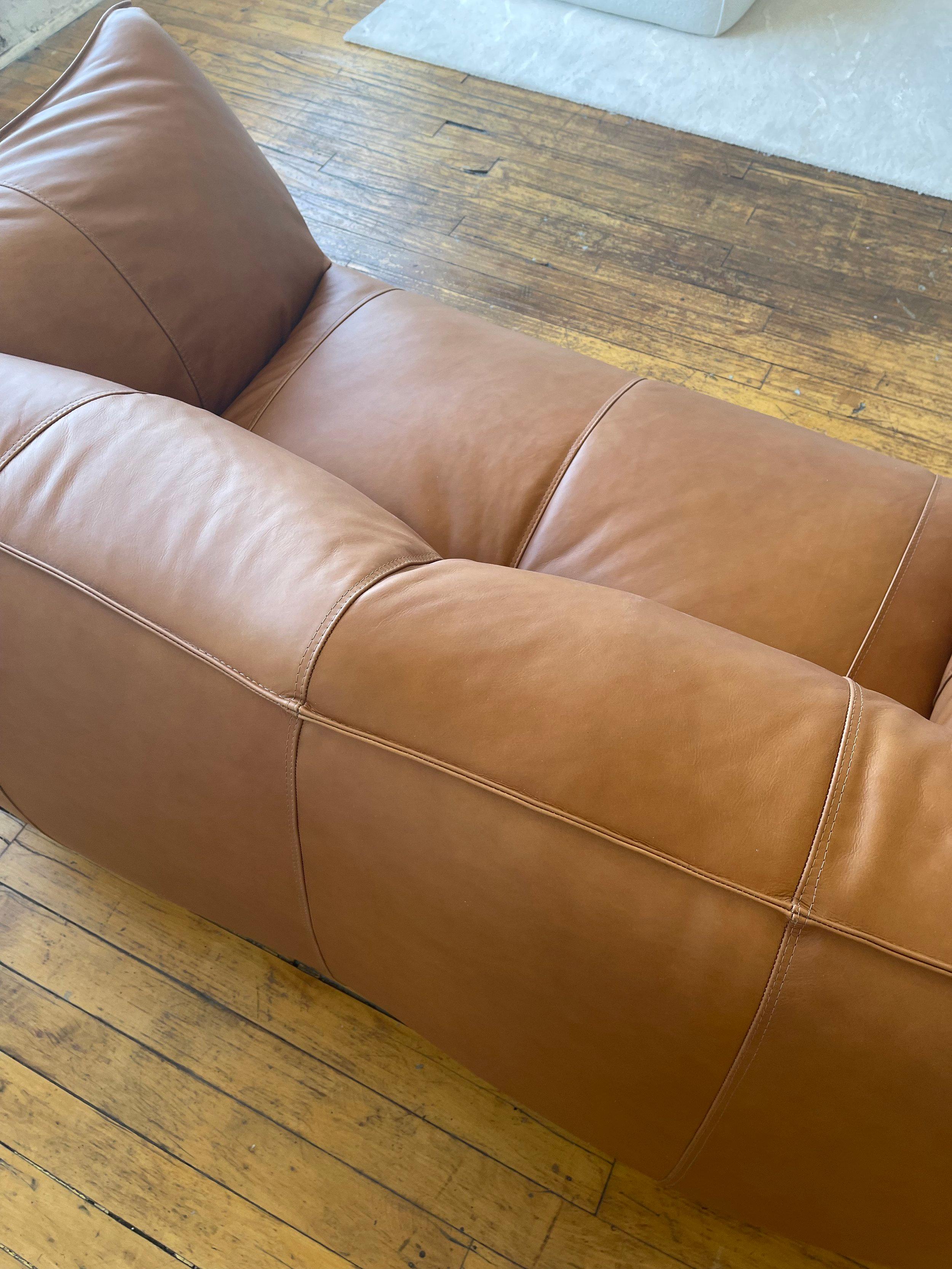 Le Bambole Leather Sofa Designed by Mario Bellini for B&B Italia  For Sale 12