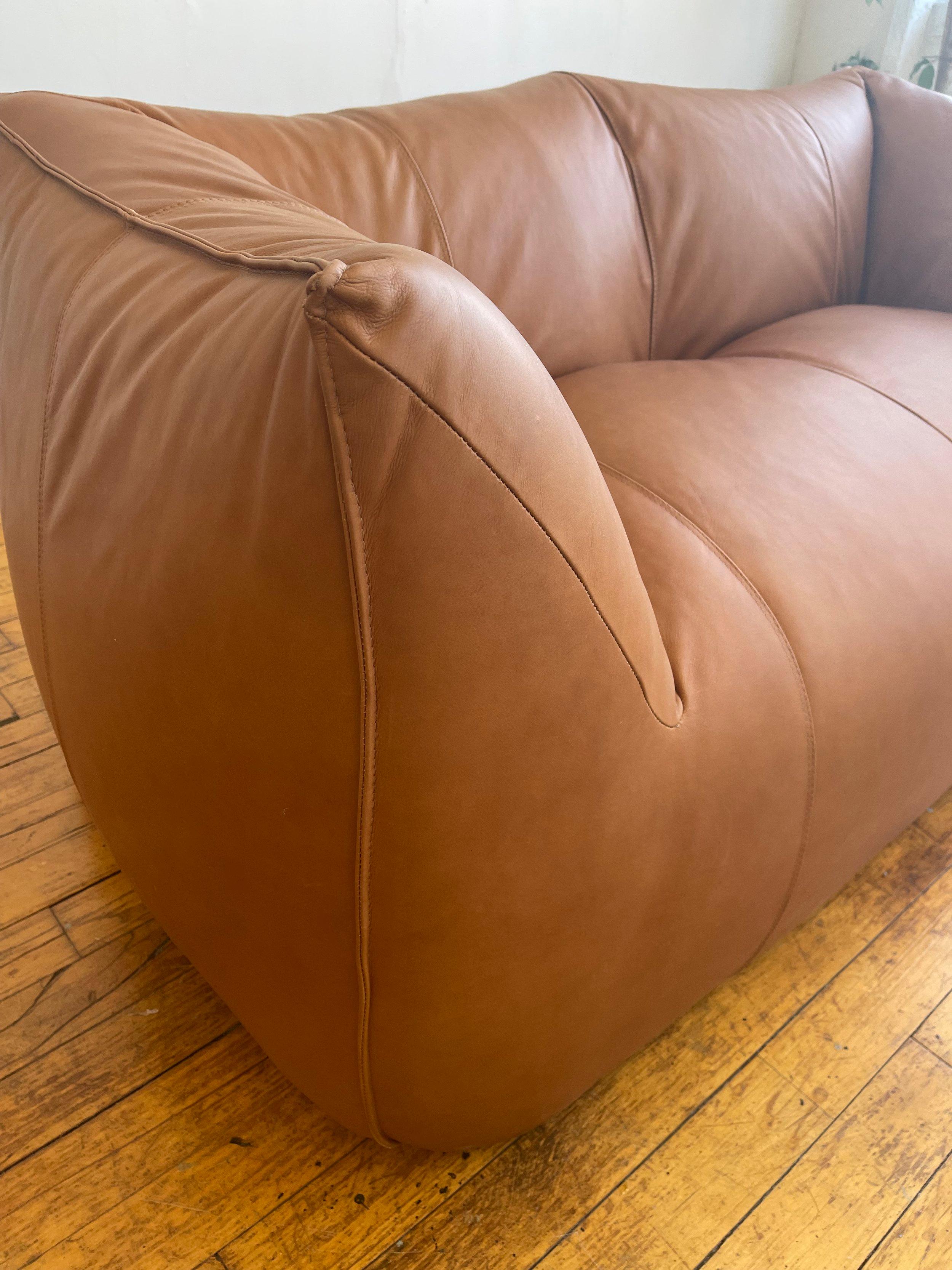 Le Bambole Leather Sofa Designed by Mario Bellini for B&B Italia  For Sale 7