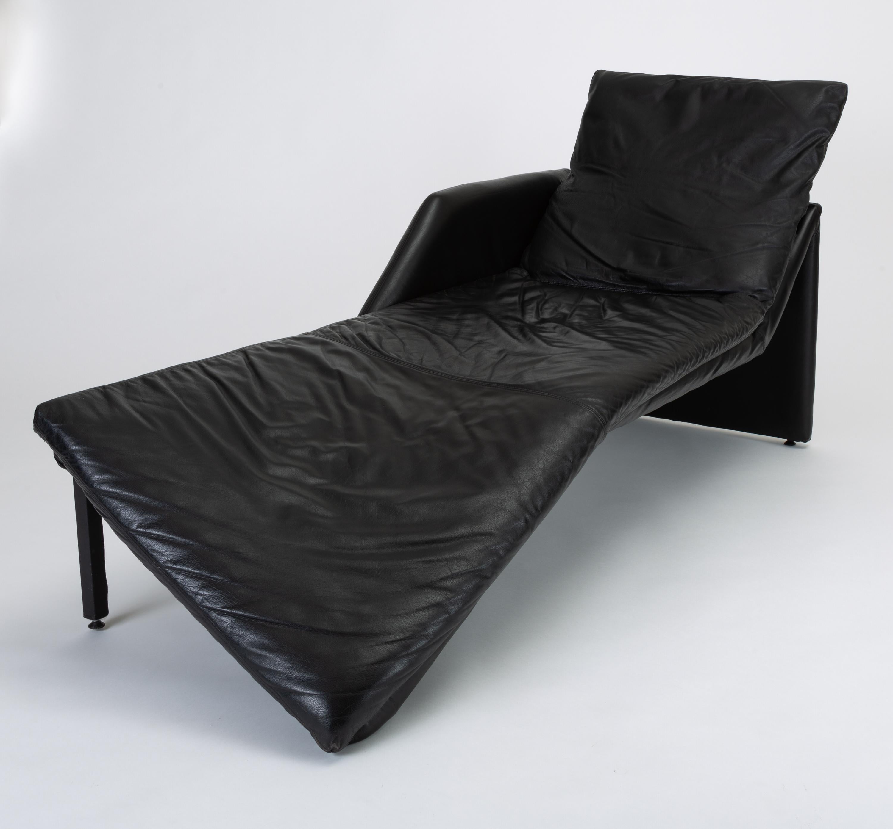 Post-Modern 1980s Leather Chaise Lounge by Preview