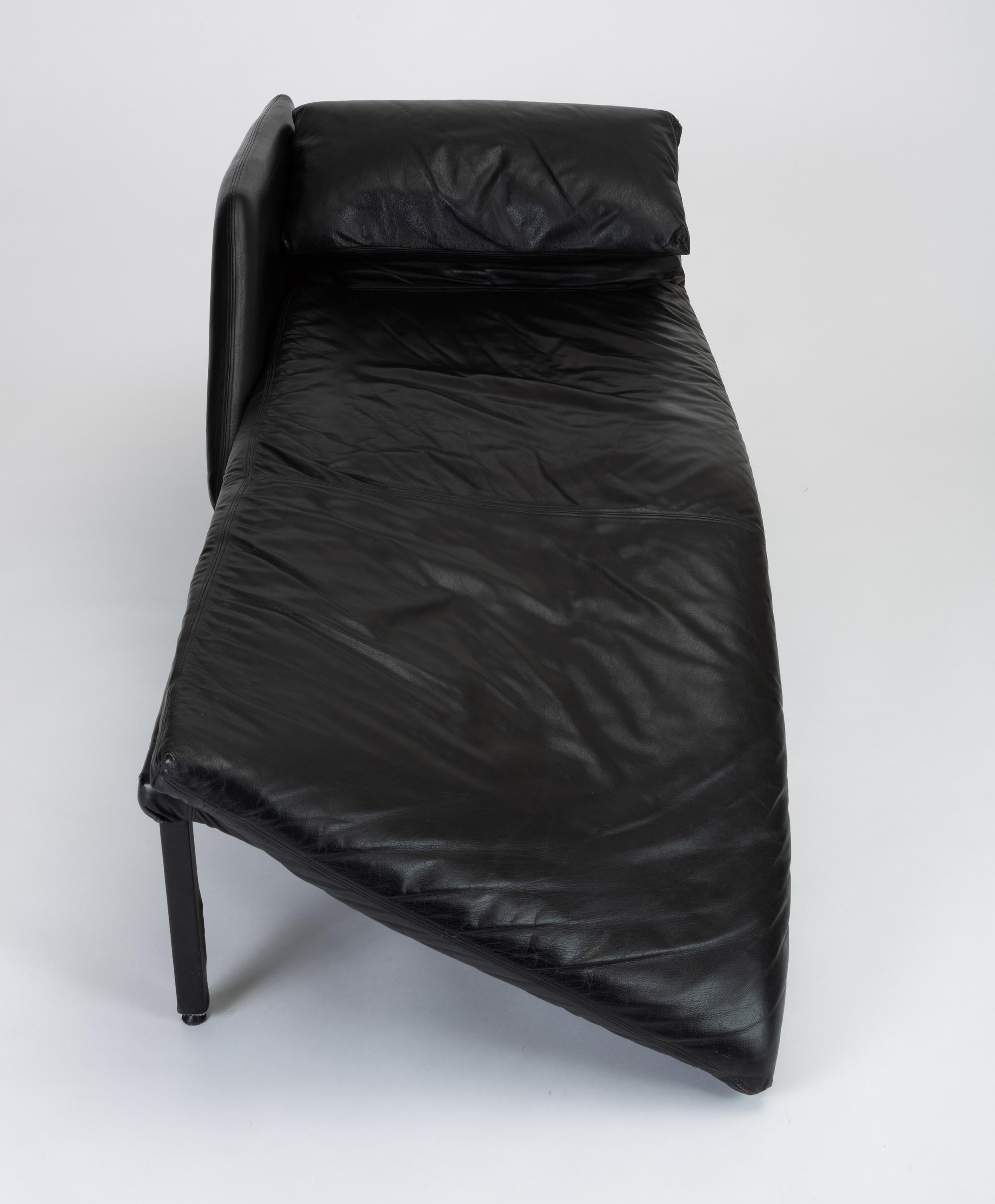1980s Leather Chaise Lounge by Preview 1