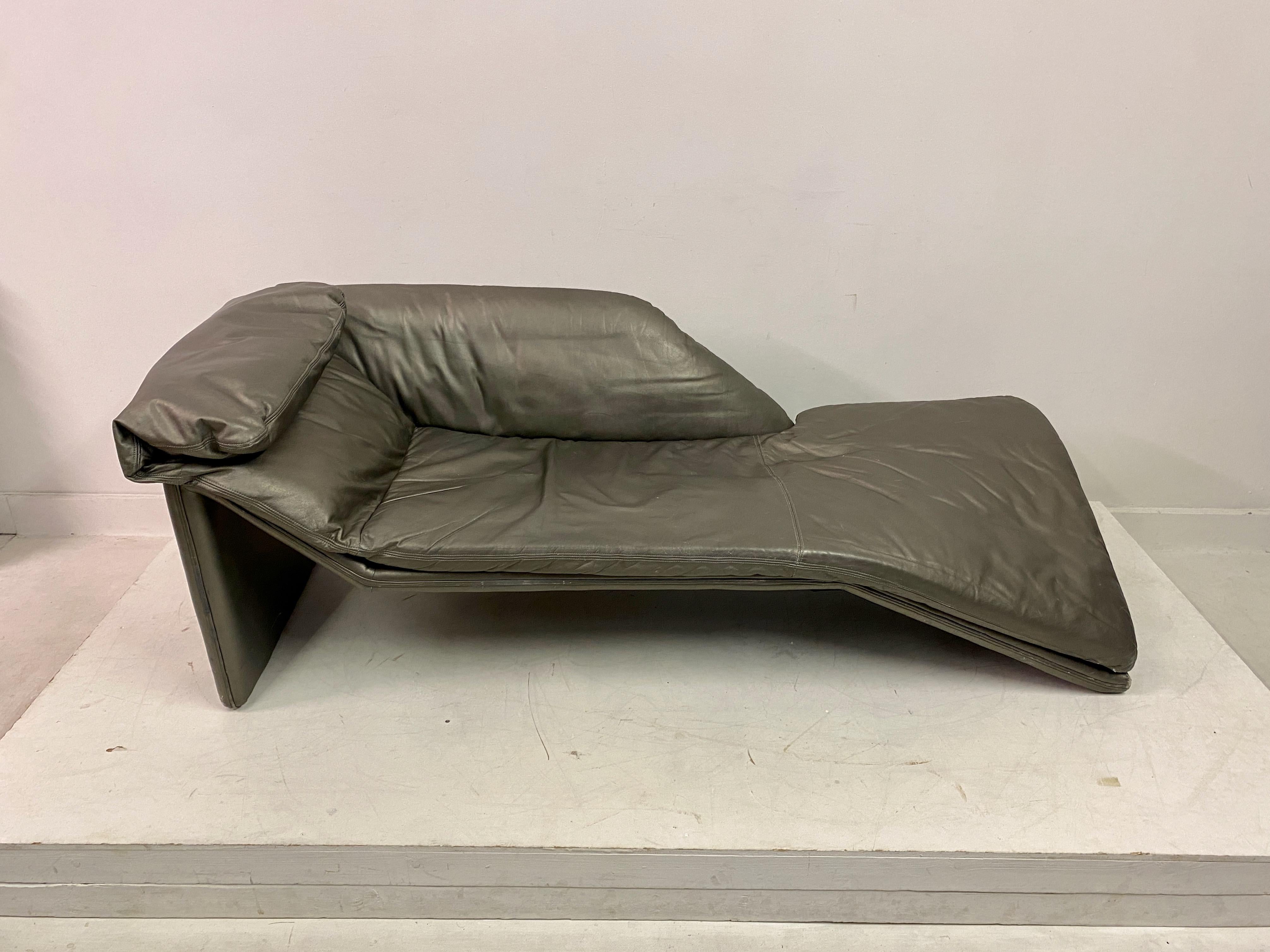 Post-Modern 1980s Leather Daybed by Jochen Flacke for Etienne Aigner 