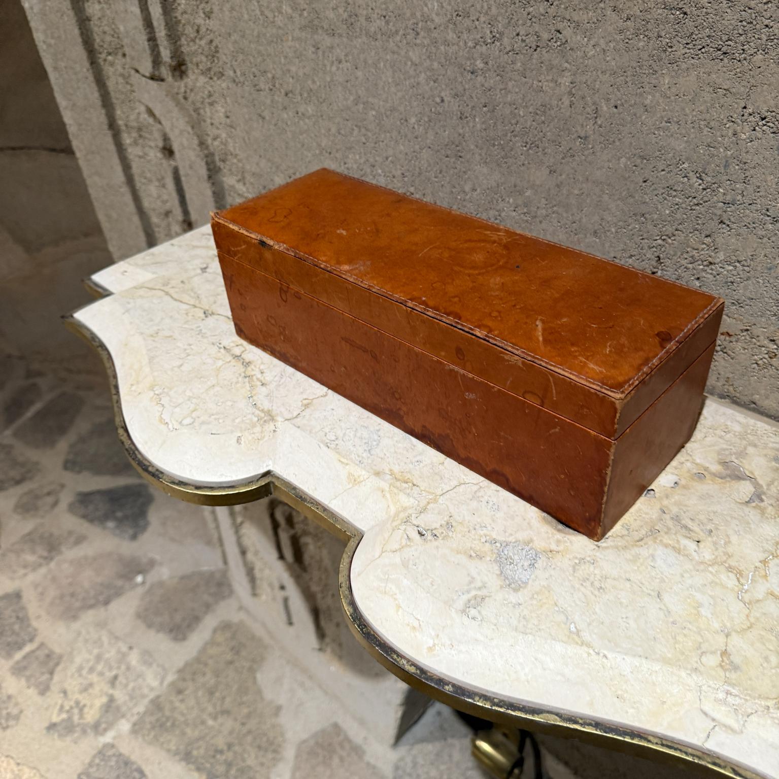 1980s Leather Sectioned Box Piel Canela Juarez Città del Messico in vendita 3