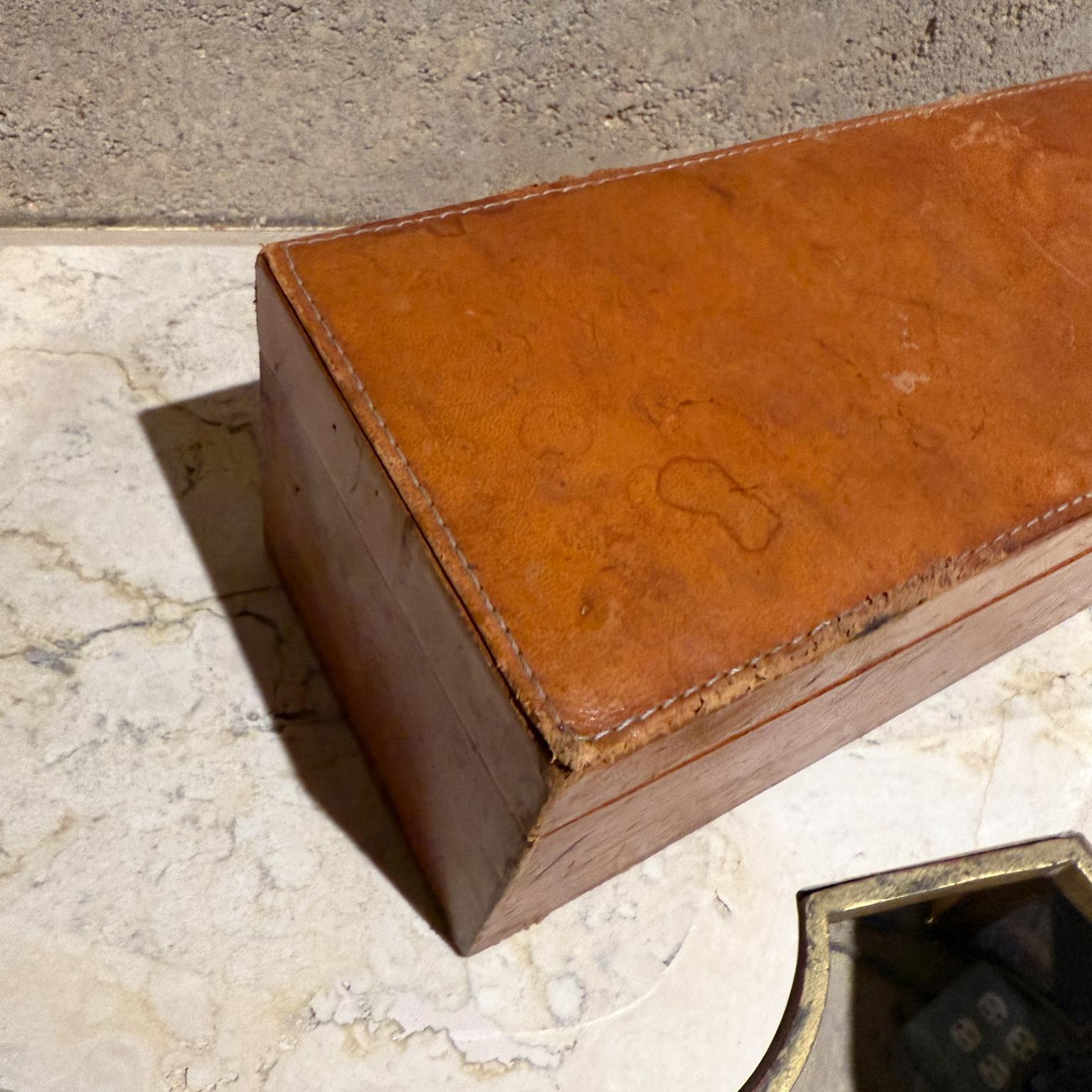 1980s Leather Sectioned Box Piel Canela Juarez Città del Messico in vendita 7