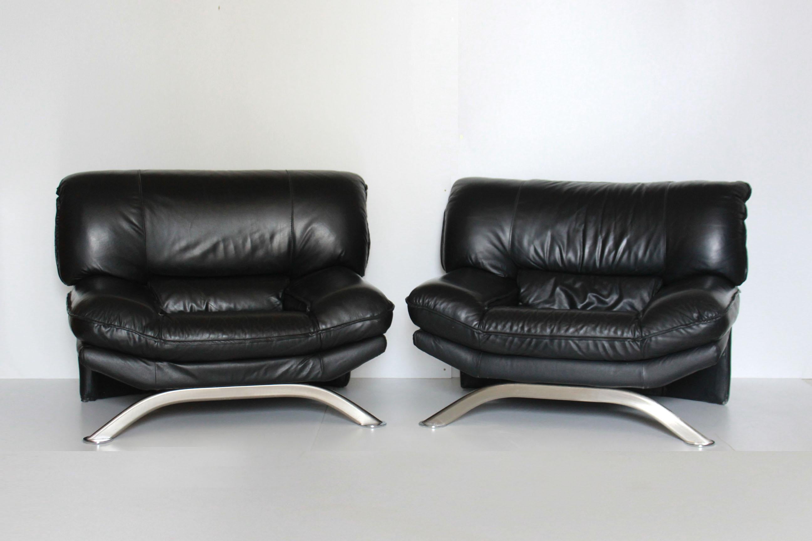 Sillones modernos italianos de cuero negro, set de dos, italia años 80 en venta 10