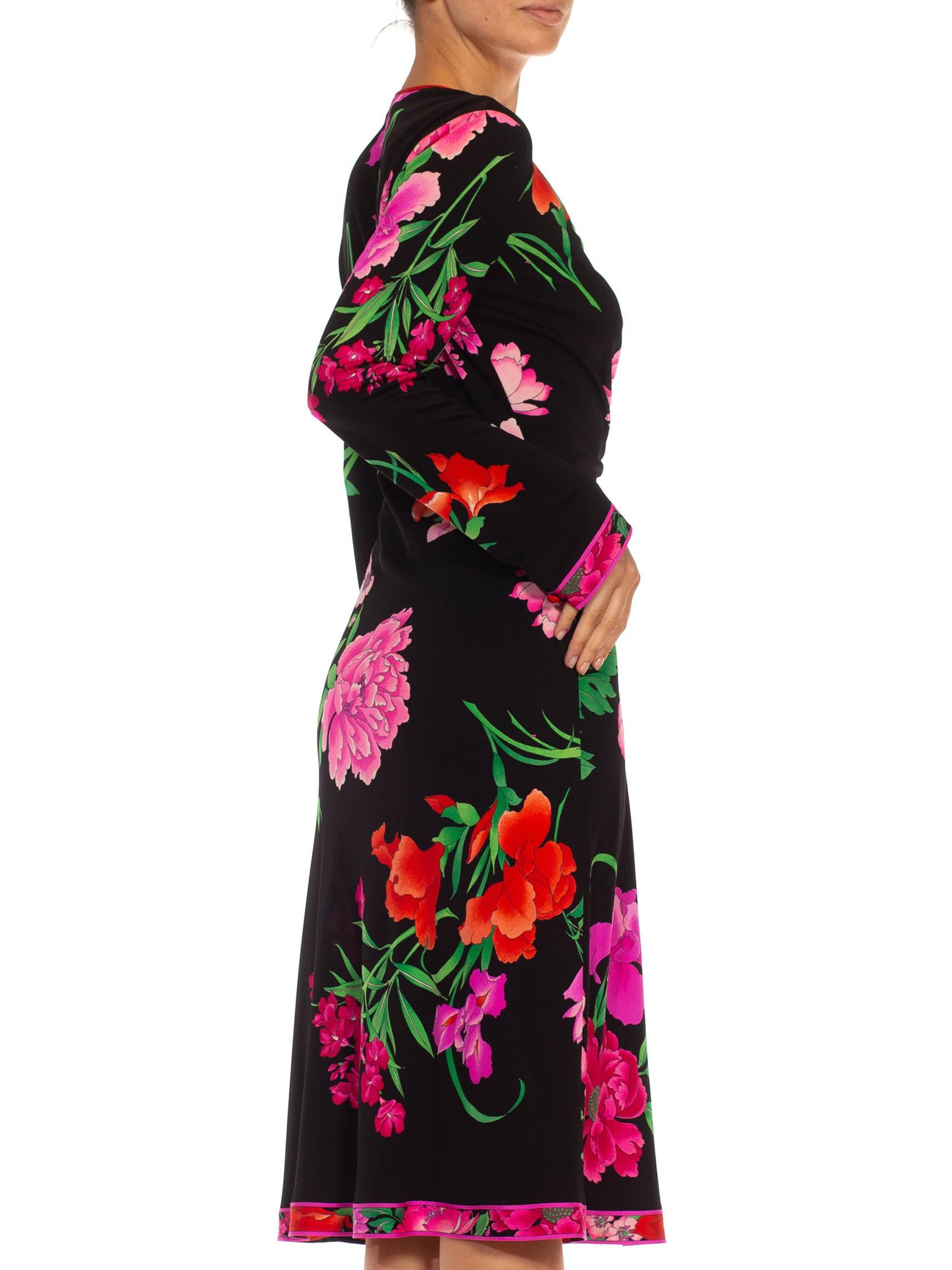 1980S LEONARD Black & Pink Polyester Jersey Front Ruched Floral Dress For Sale 3