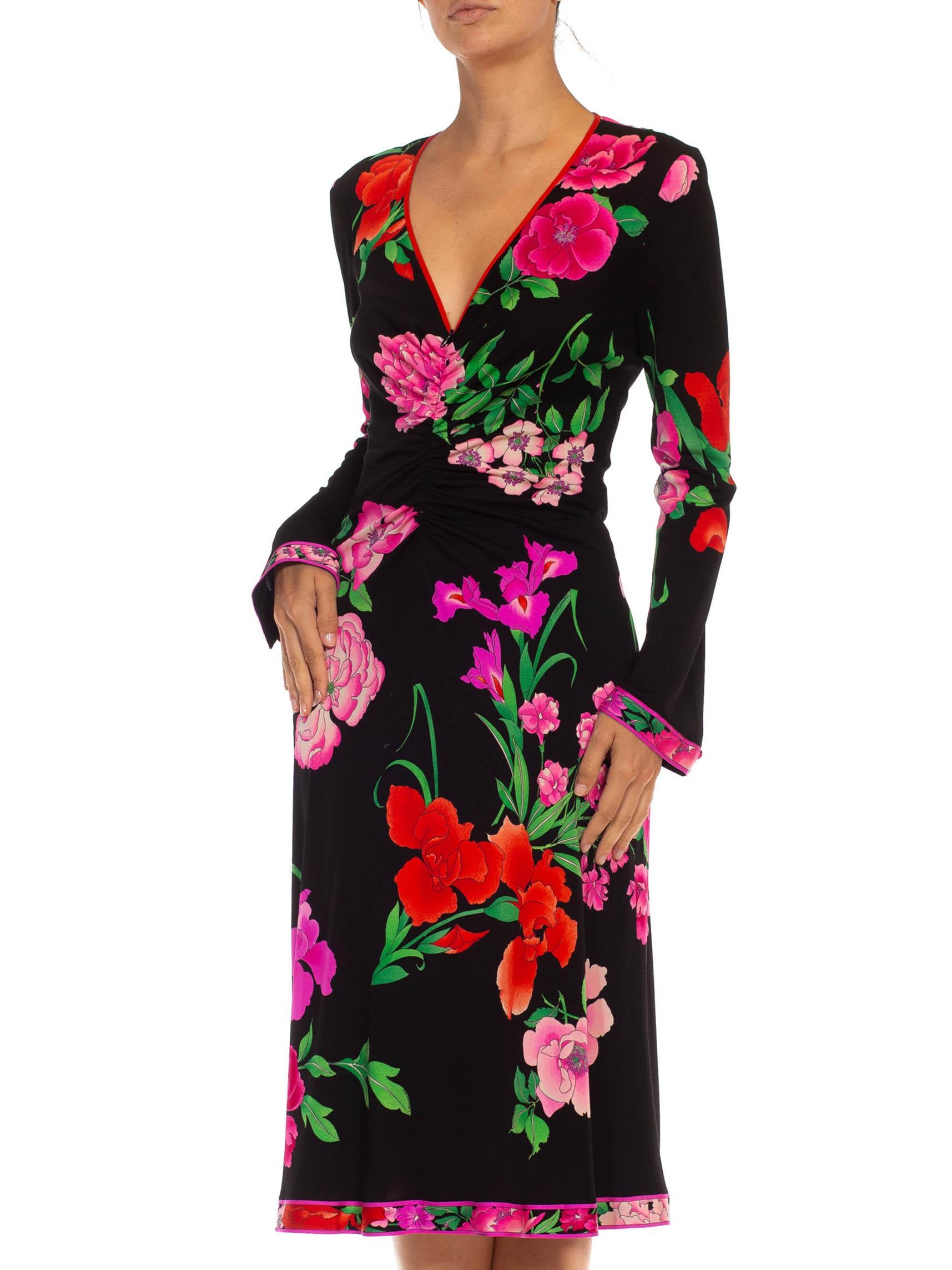 1980S LEONARD Black & Pink Polyester Jersey Front Ruched Floral Dress For Sale 6
