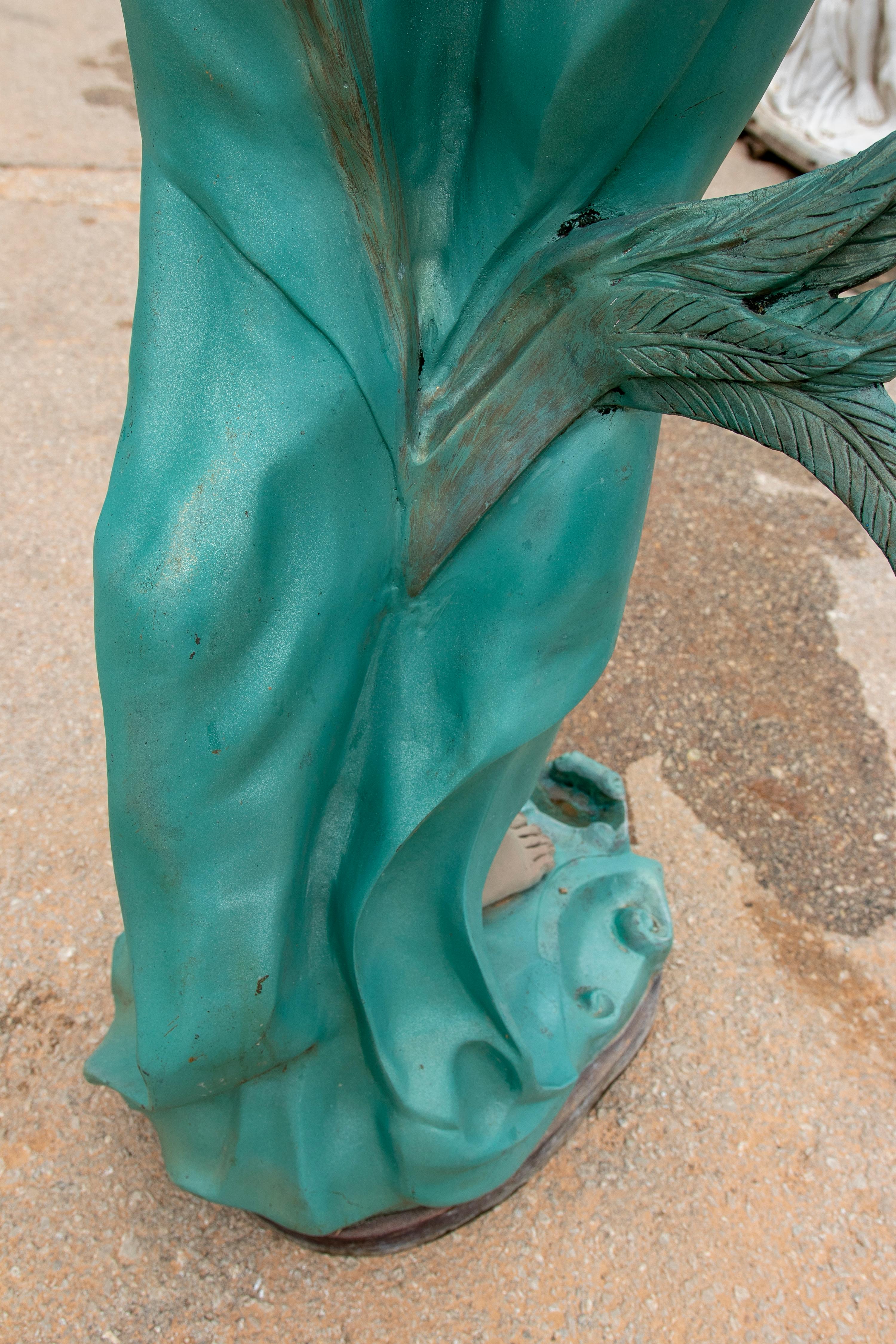 Sculpture en bronze grandeur nature d'une femme romantique des années 1980 en vente 11