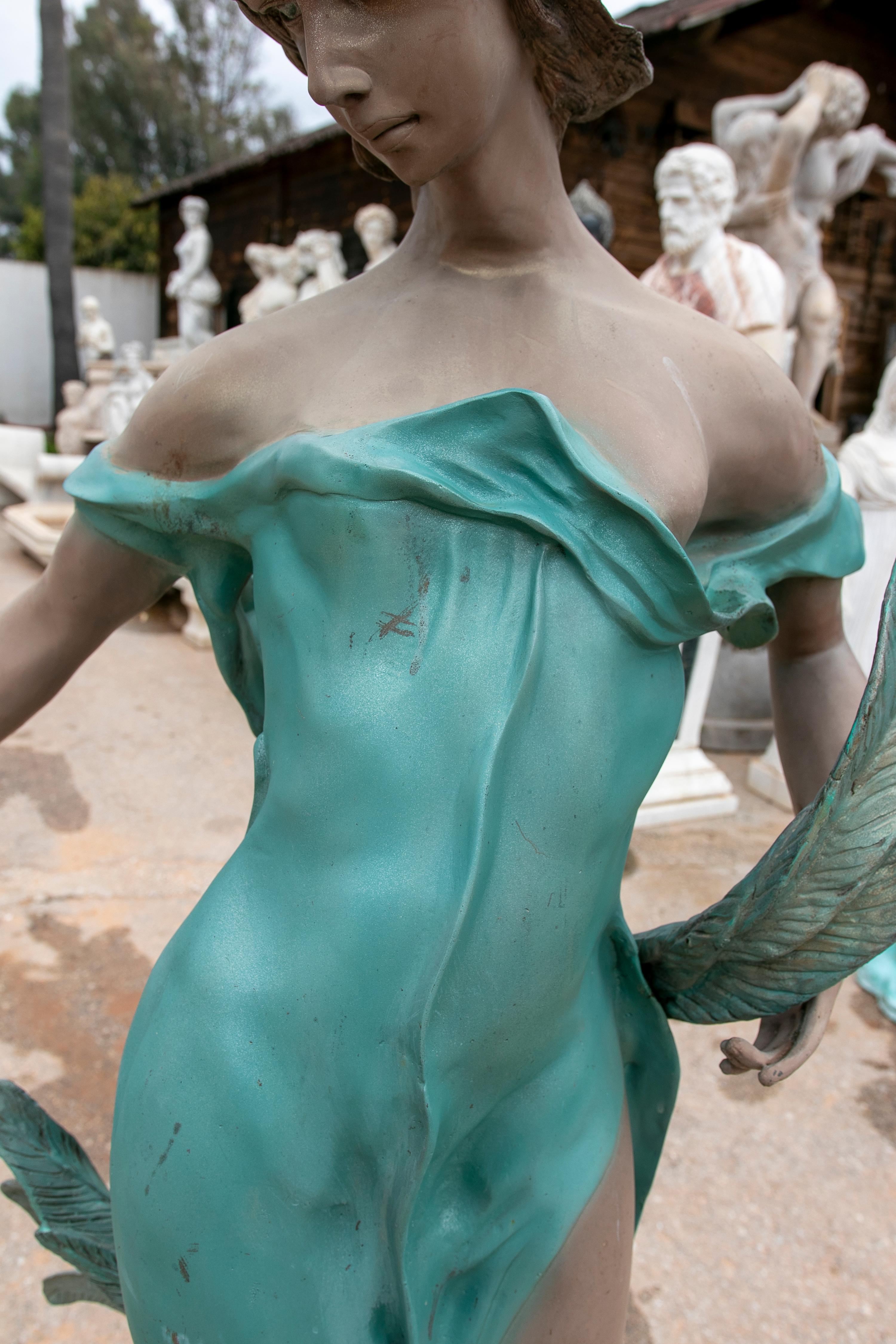 20ième siècle Sculpture en bronze grandeur nature d'une femme romantique des années 1980 en vente