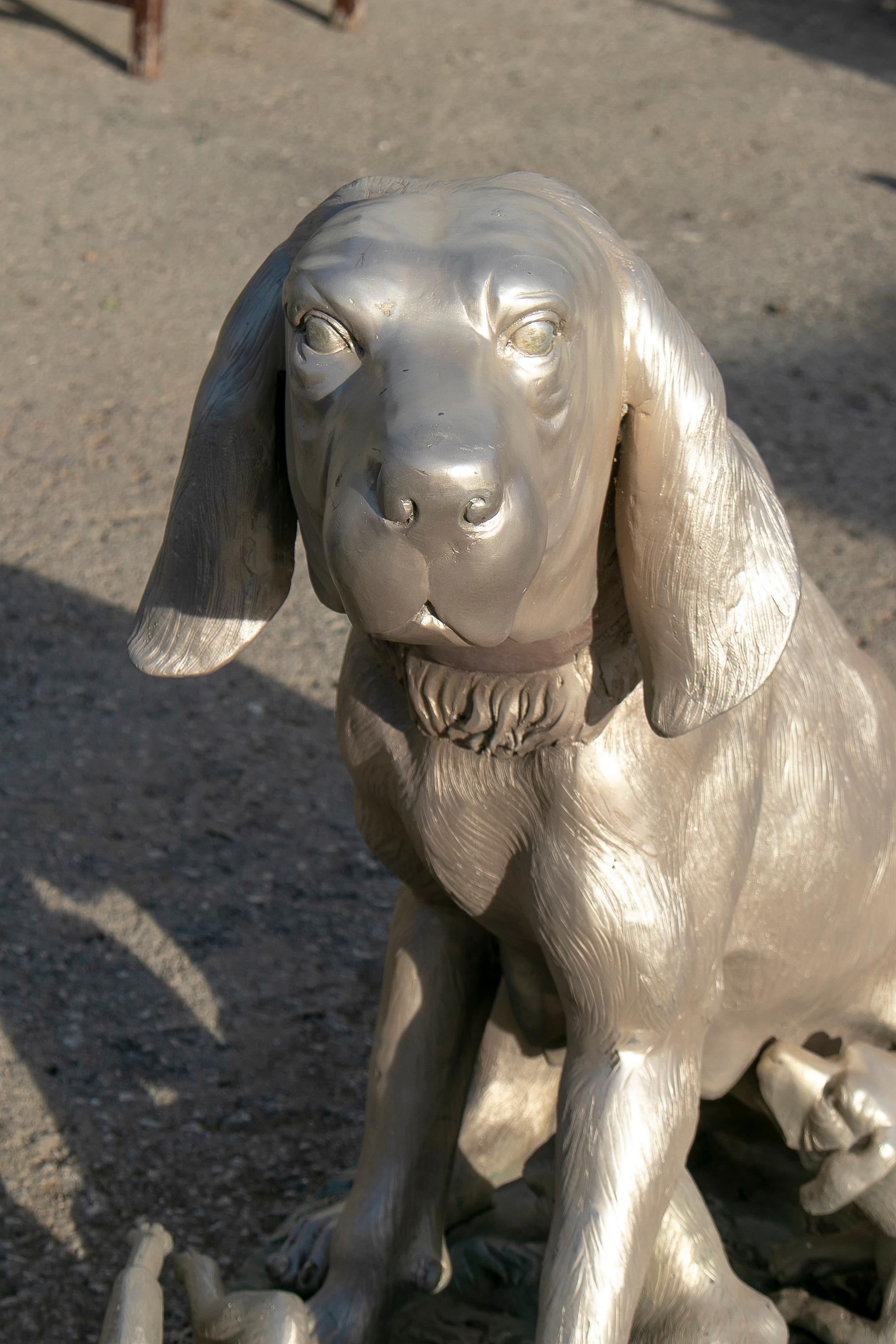 European 1980s Life-Size Dog with Cubs Bronze Sculpture For Sale