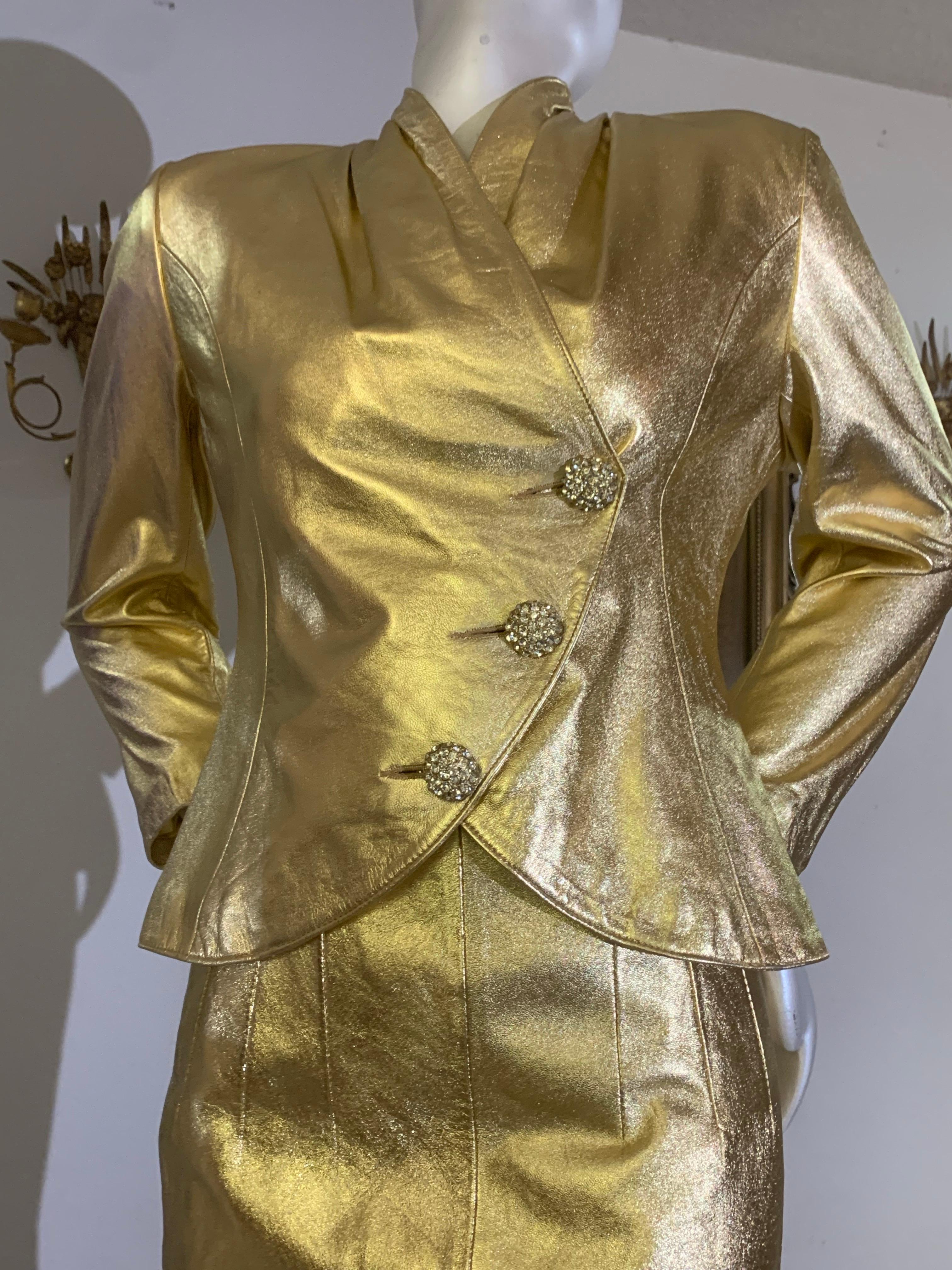 1980s Lillie Rubin Gold Metallic Leather Tailored Skirt Suit w Rhinestone Button For Sale 4