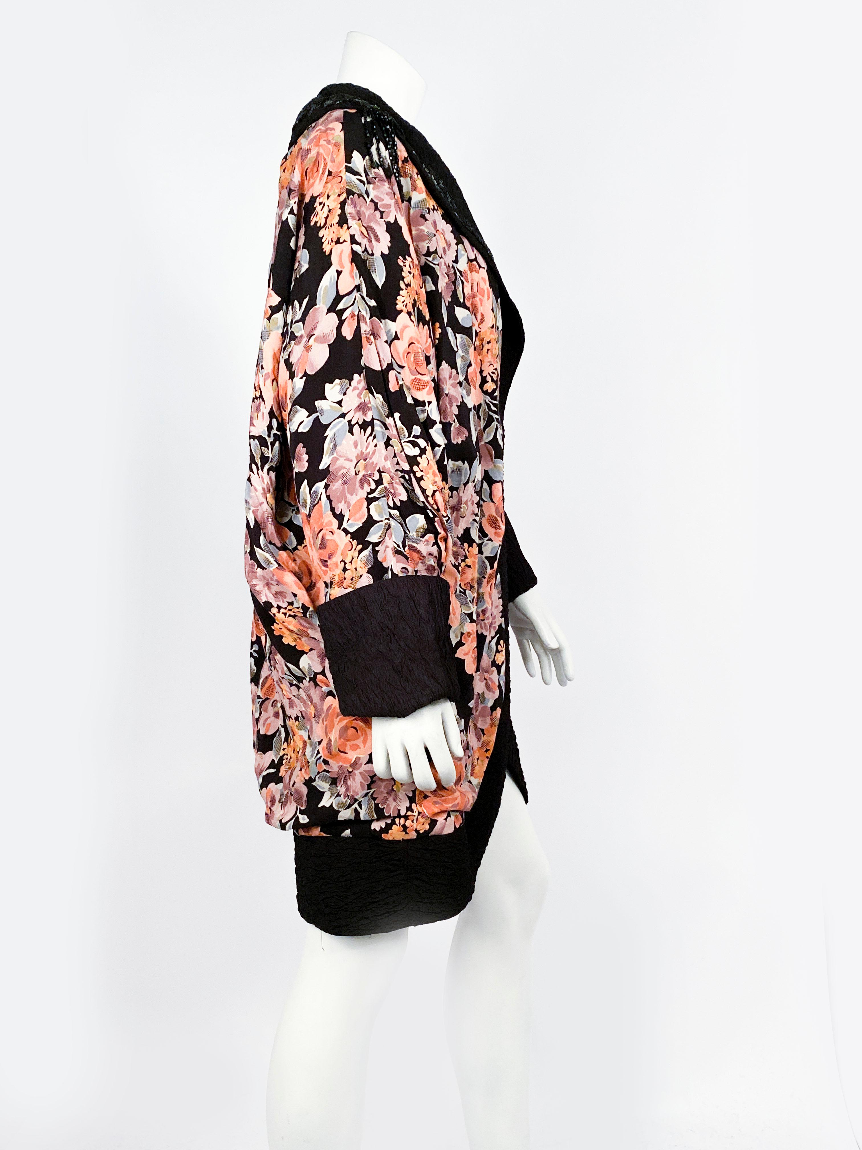 1980s Lorrie Kabalan Floral Printed Cocoon Coat In Good Condition For Sale In San Francisco, CA