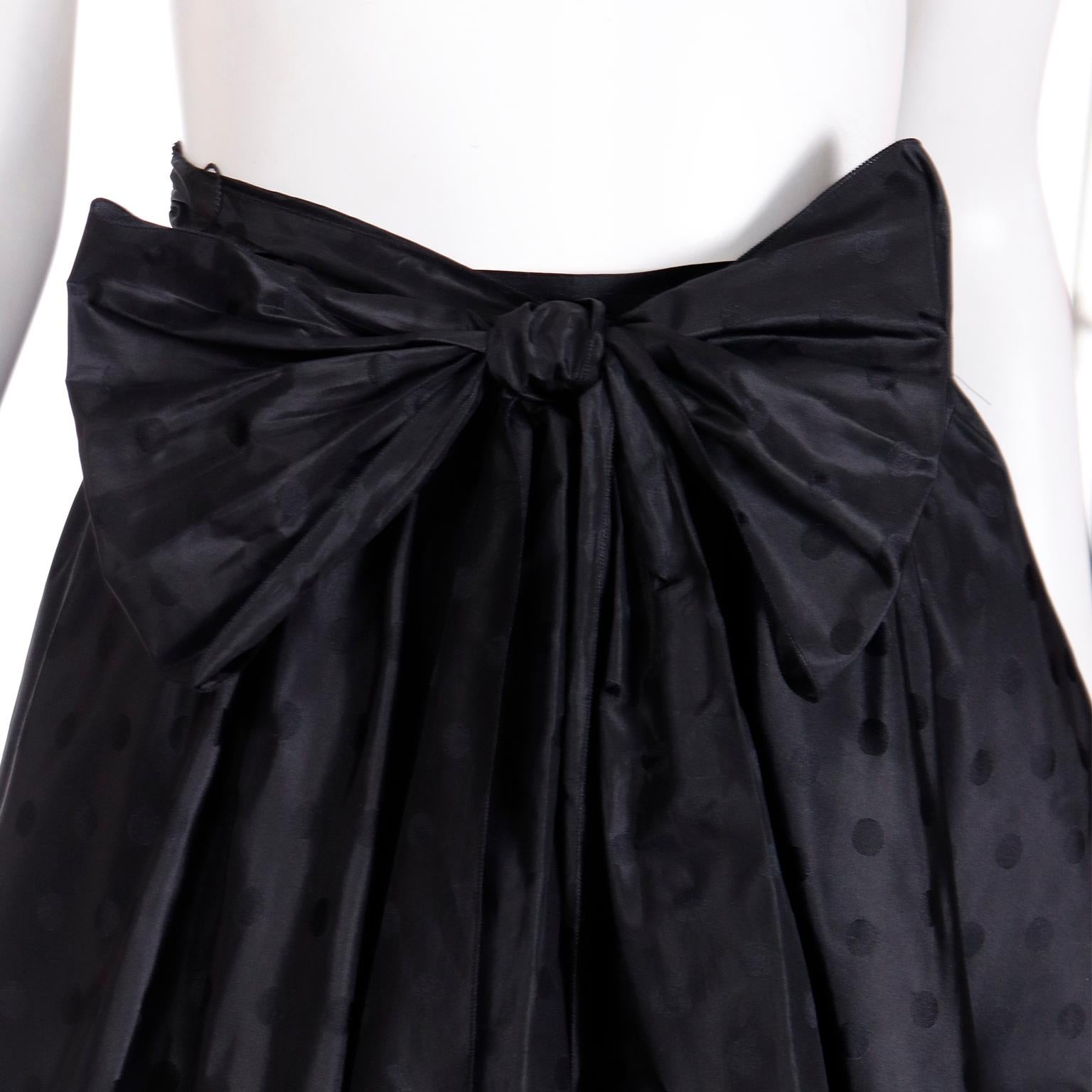 1980s Louis Feraud Vintage Black Silk Taffeta Polka Dot Ruffled Skirt w Belt en vente 1