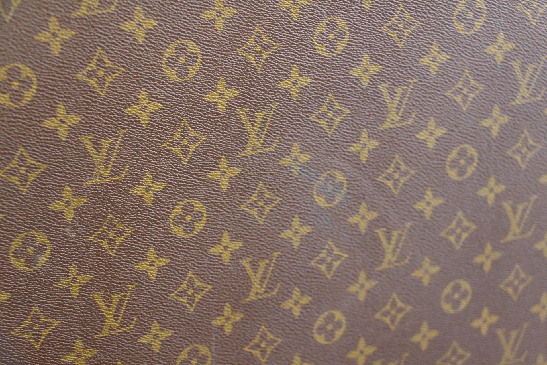 lv suitcase