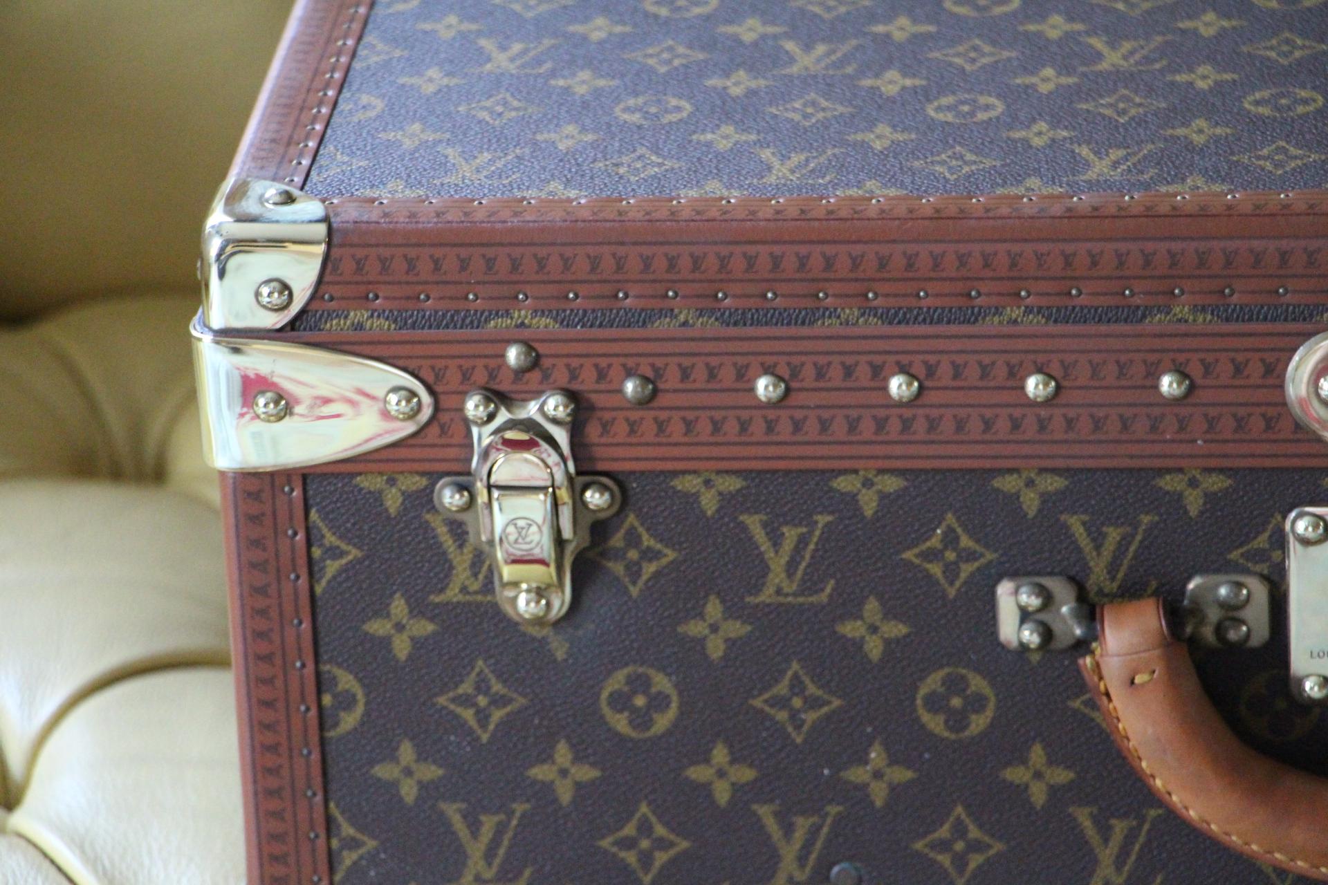 1980s Louis Vuitton Suitcase, Alzer 60 Louis Vuitton Suitcase In Excellent Condition In Saint-Ouen, FR