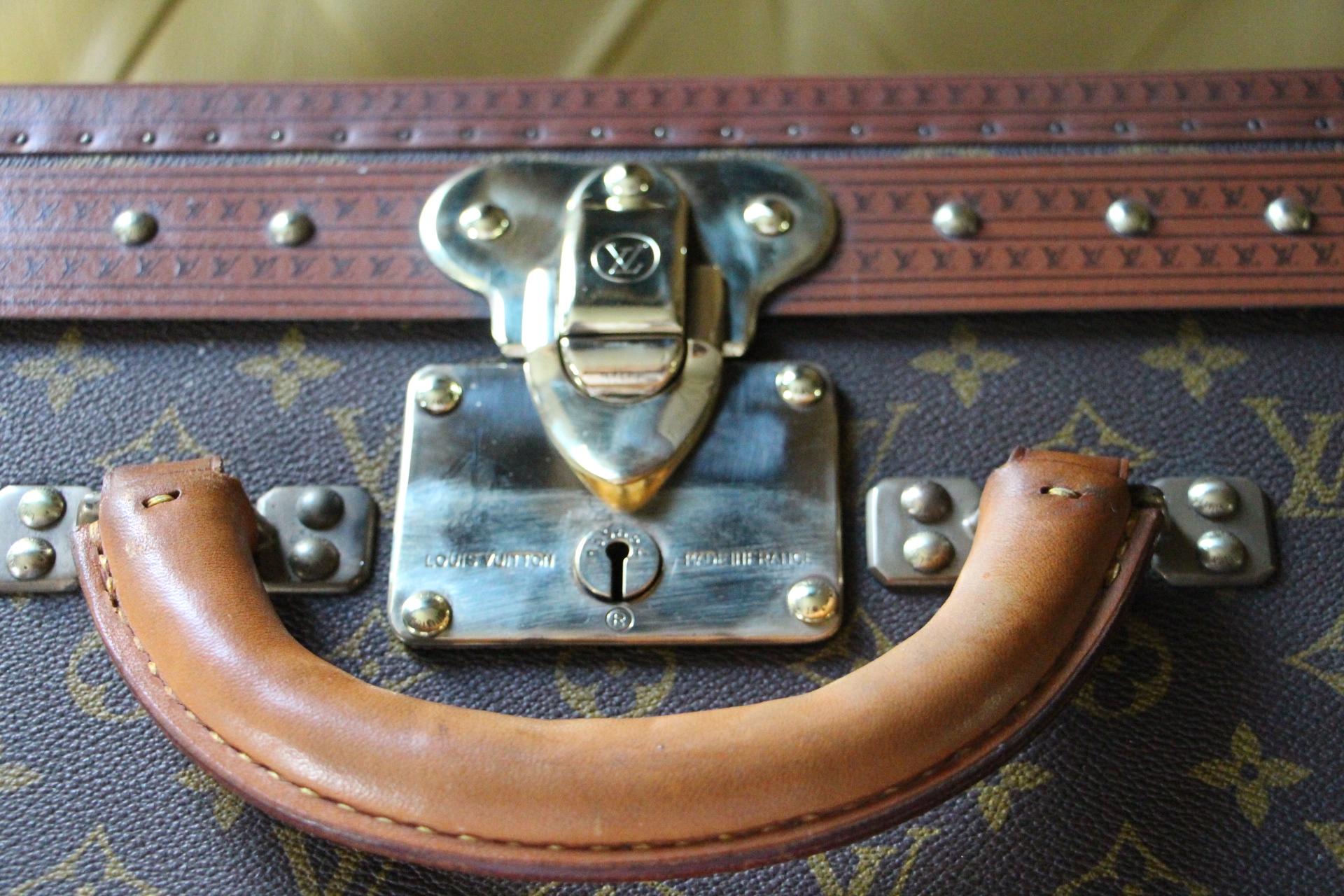 1980s Louis Vuitton Suitcase, Alzer 70 Louis Vuitton Suitcase In Excellent Condition In Saint-Ouen, FR