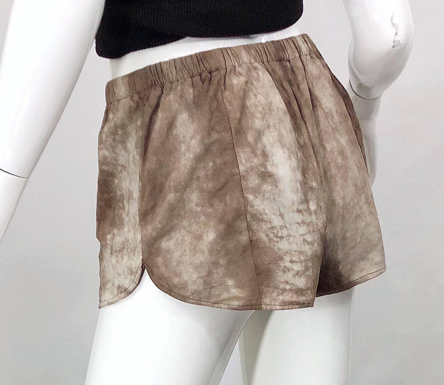1980er Love, Melody Sabatasso Braune Vintage 80er Hot Pant Shorts aus Schafsleder im Angebot 1
