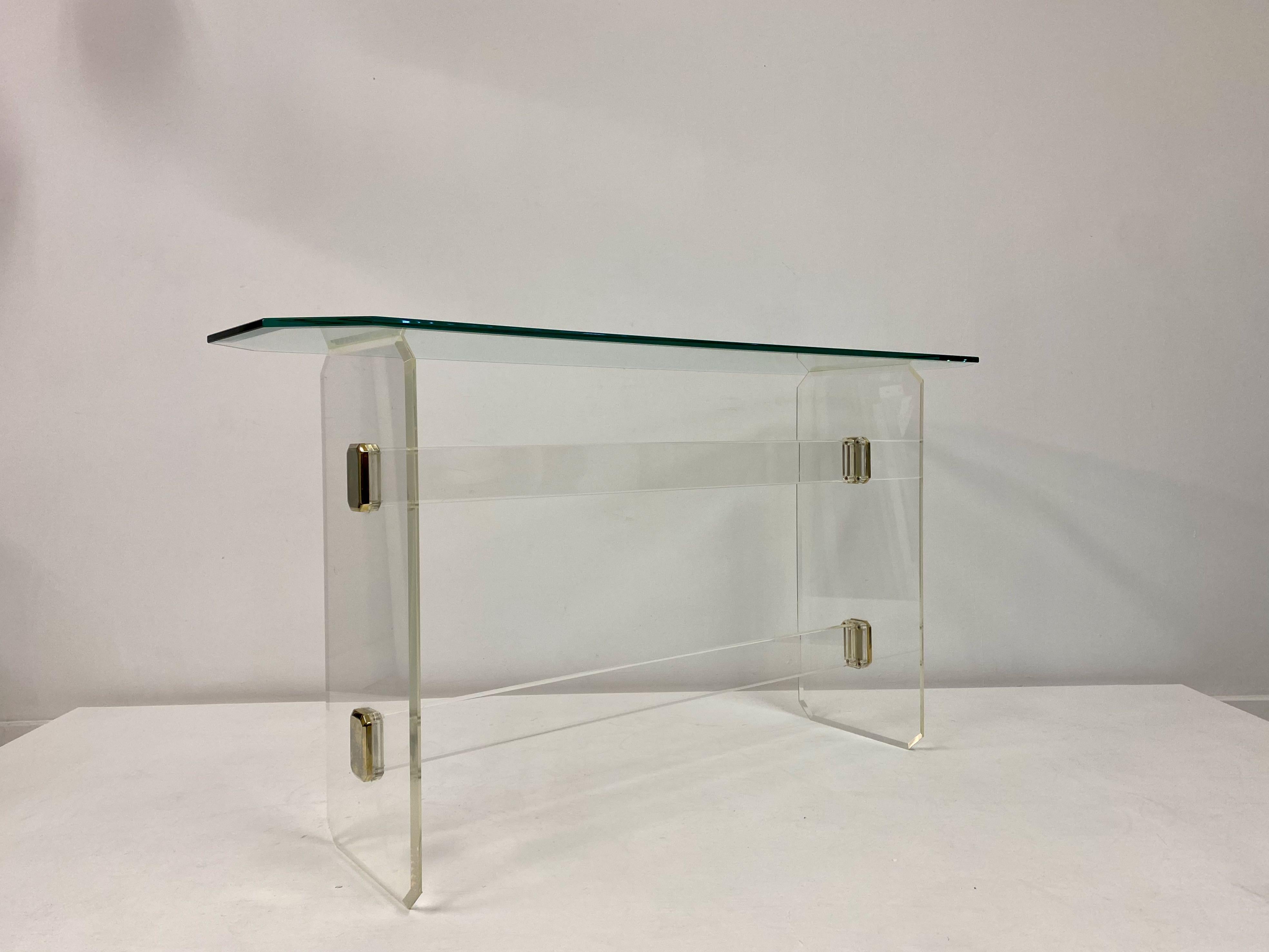 1980s Lucite and Brass Console Table In Good Condition In London, London