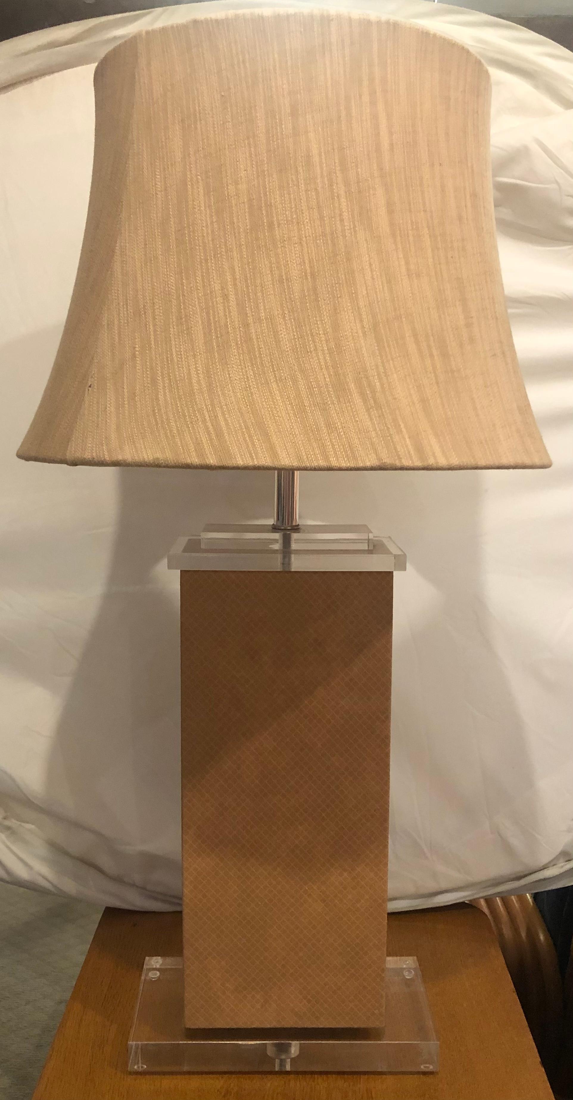 1980s Lucite & Fabric Block Lamp For Sale 4