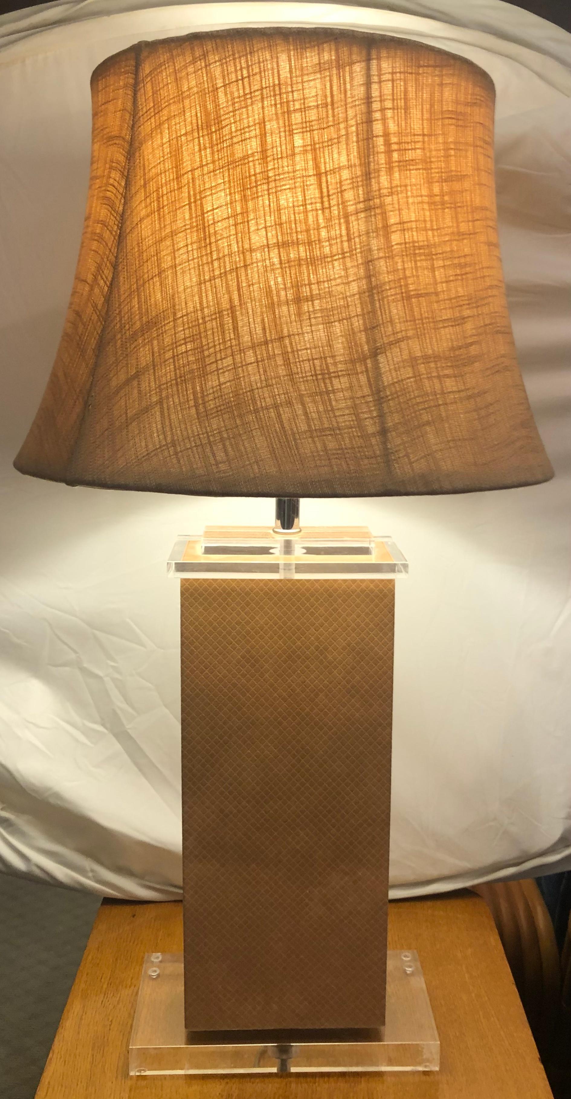 1980s Lucite & Fabric Block Lamp For Sale 5