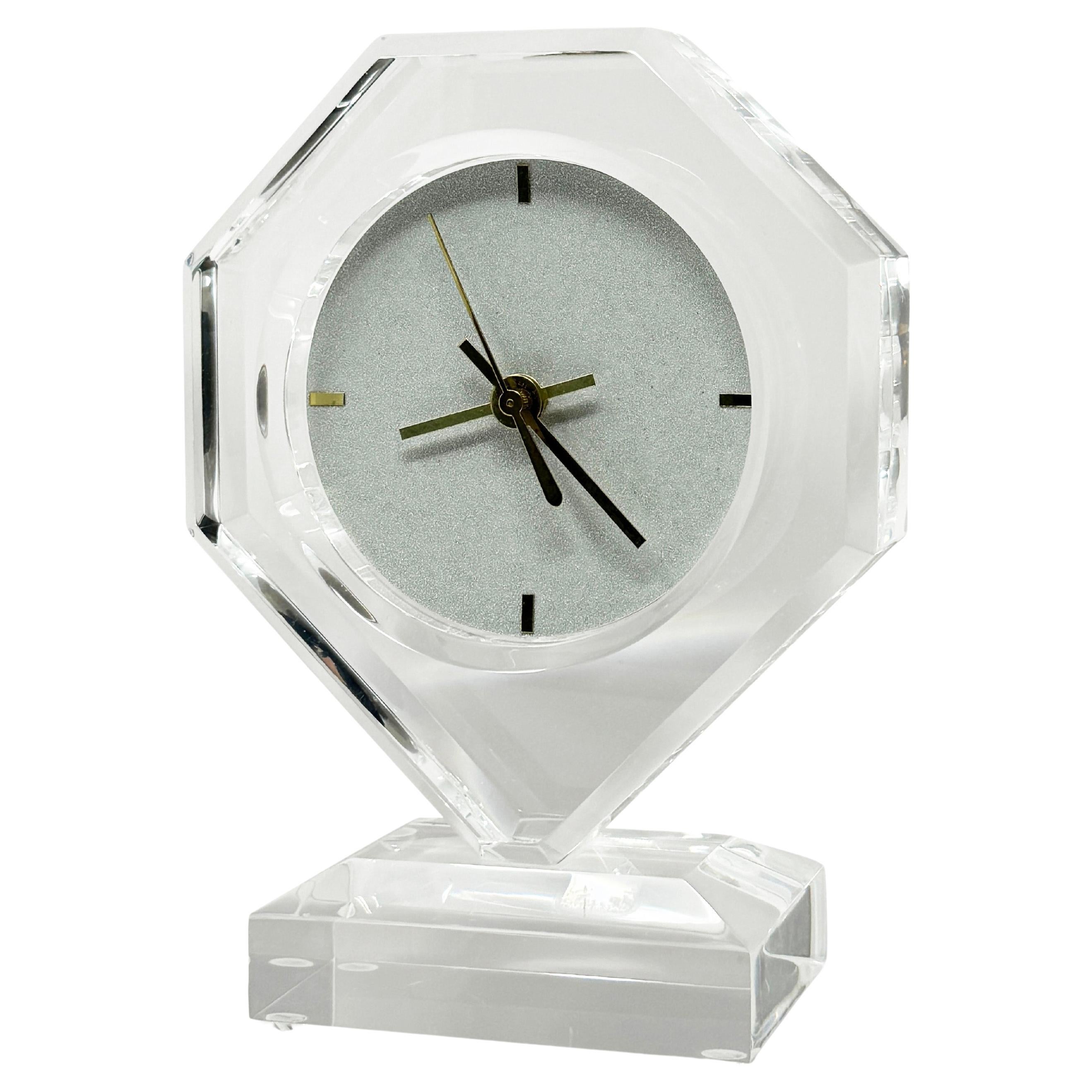 Horloge de cheminée en lucite des années 1980
