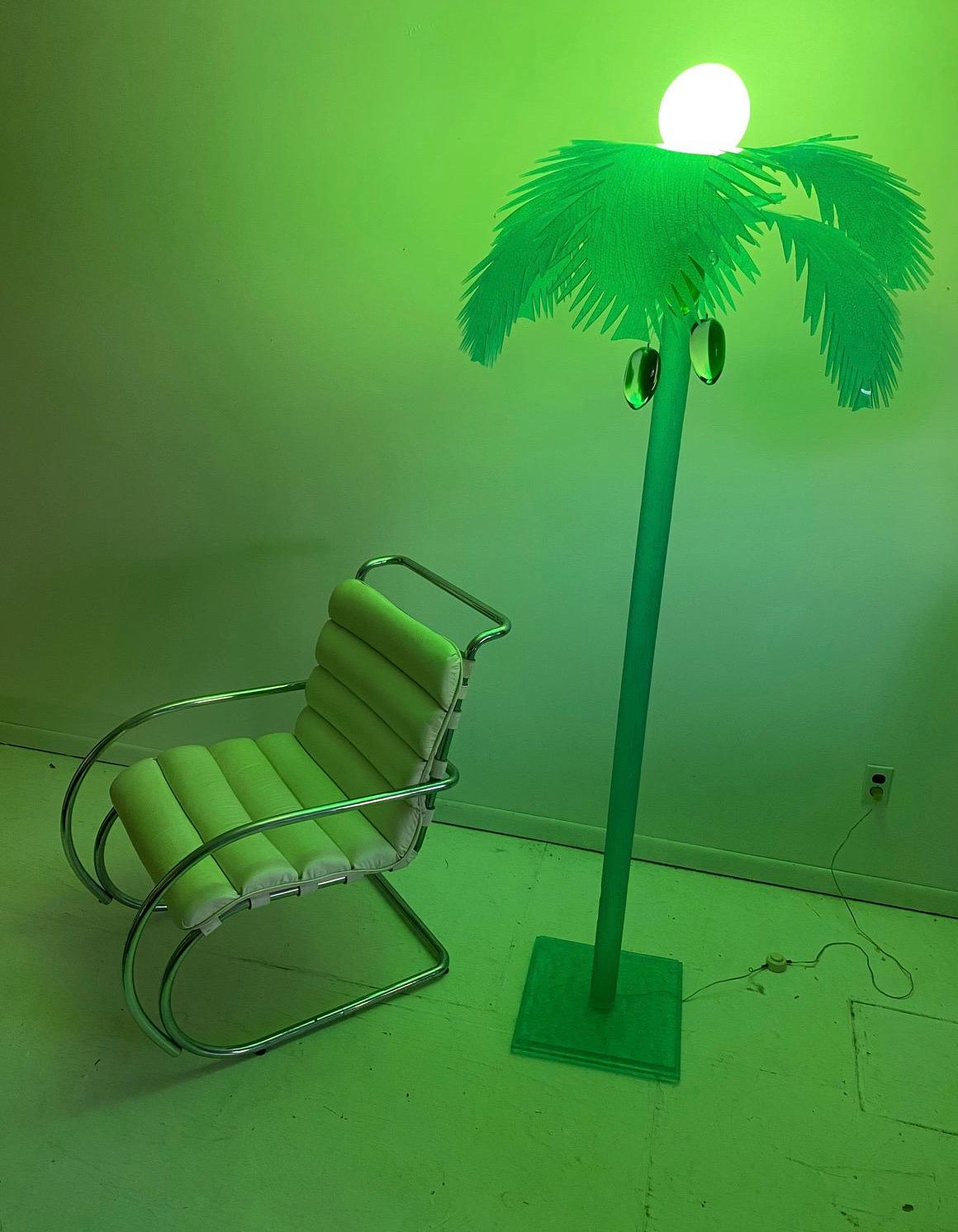 Late 20th Century 1980s Lucite Palm Tree Lamp For Sale