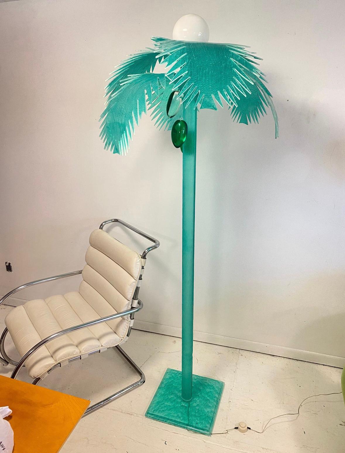 1980s Lucite Palm Tree Lamp For Sale 2