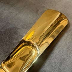 1980 Luxury Enameled Brass Shoe Horn Accessory by Gucci Firenze Italy (accessoire en laiton émaillé de Gucci)