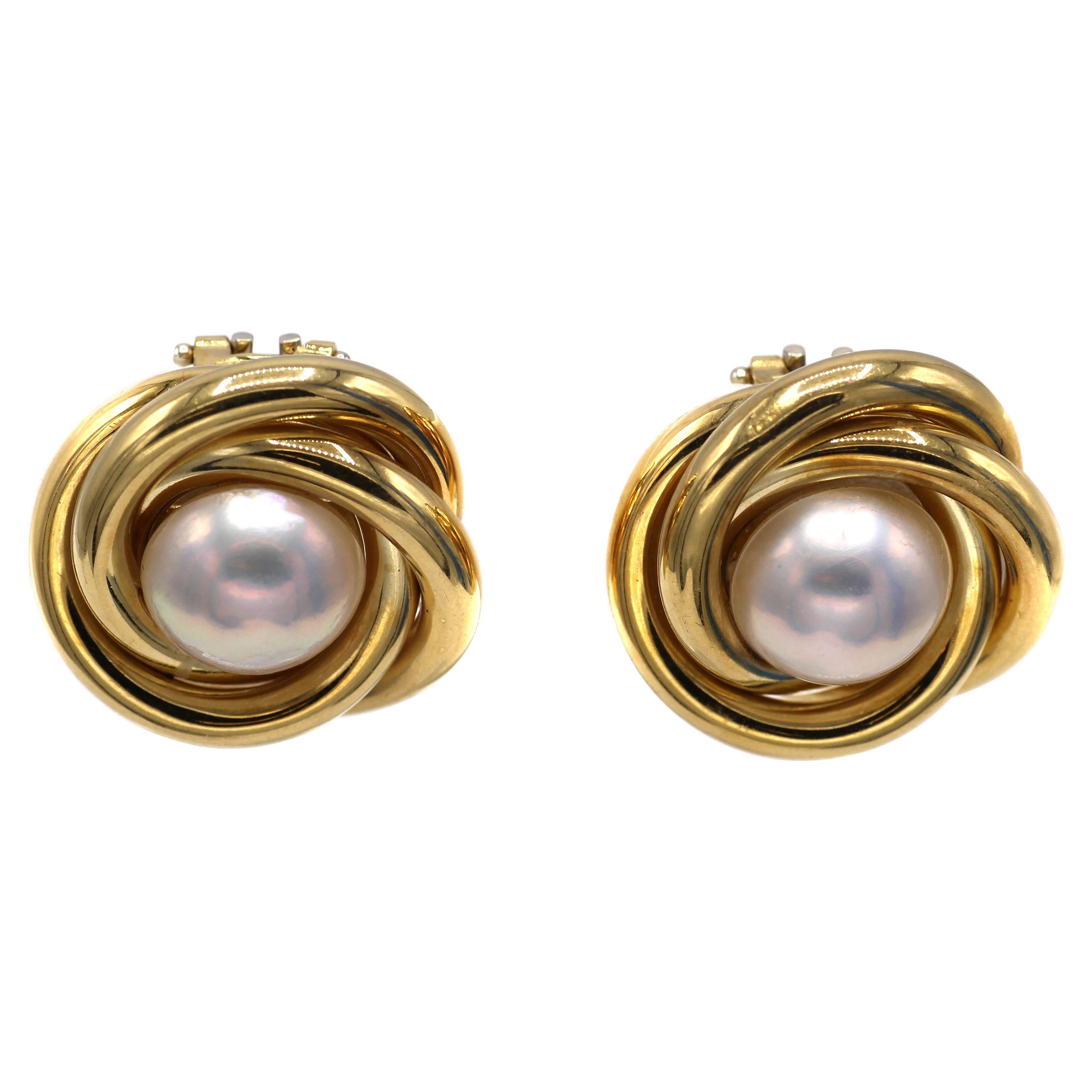1980s Mabe Pearl 18 Karat Gold Ear Clips