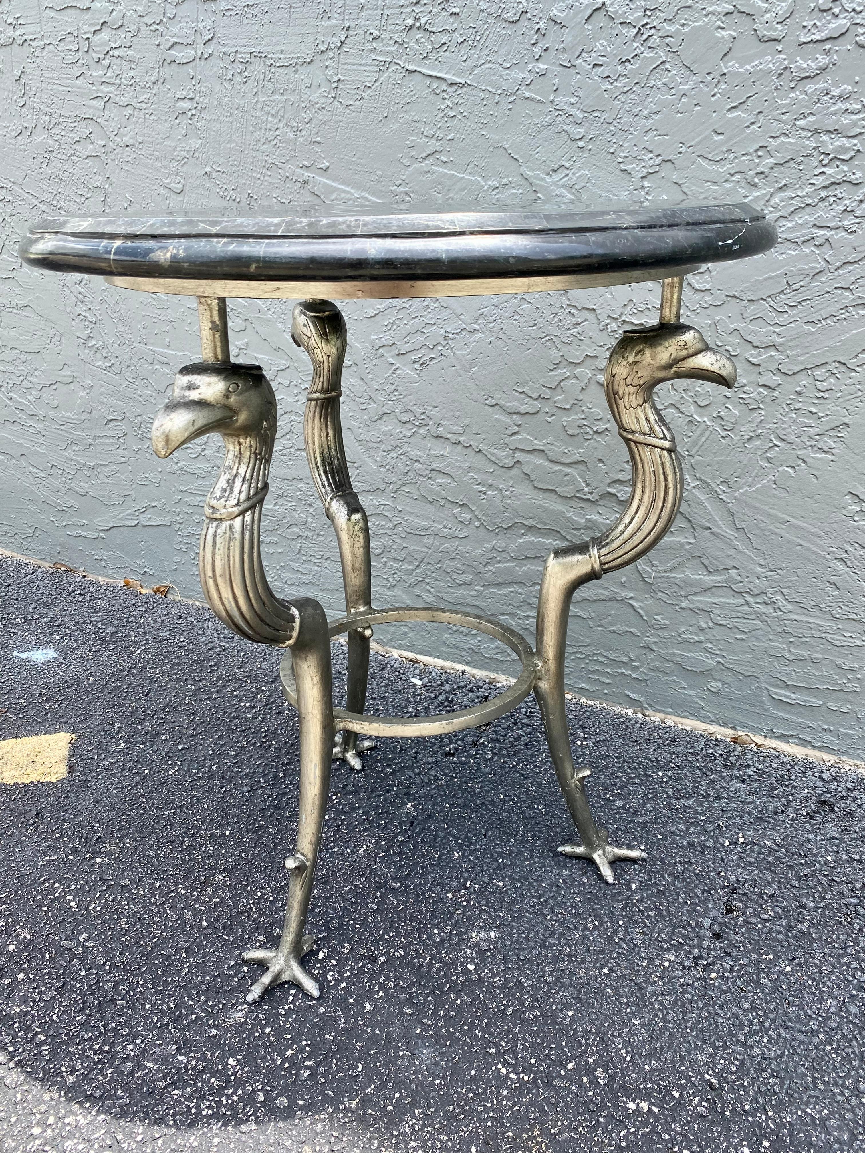 1980s Maitland Smith Round Iron Eagle Faux Marble Mosaic Wood Top Gueridon Table In Good Condition For Sale In Fort Lauderdale, FL