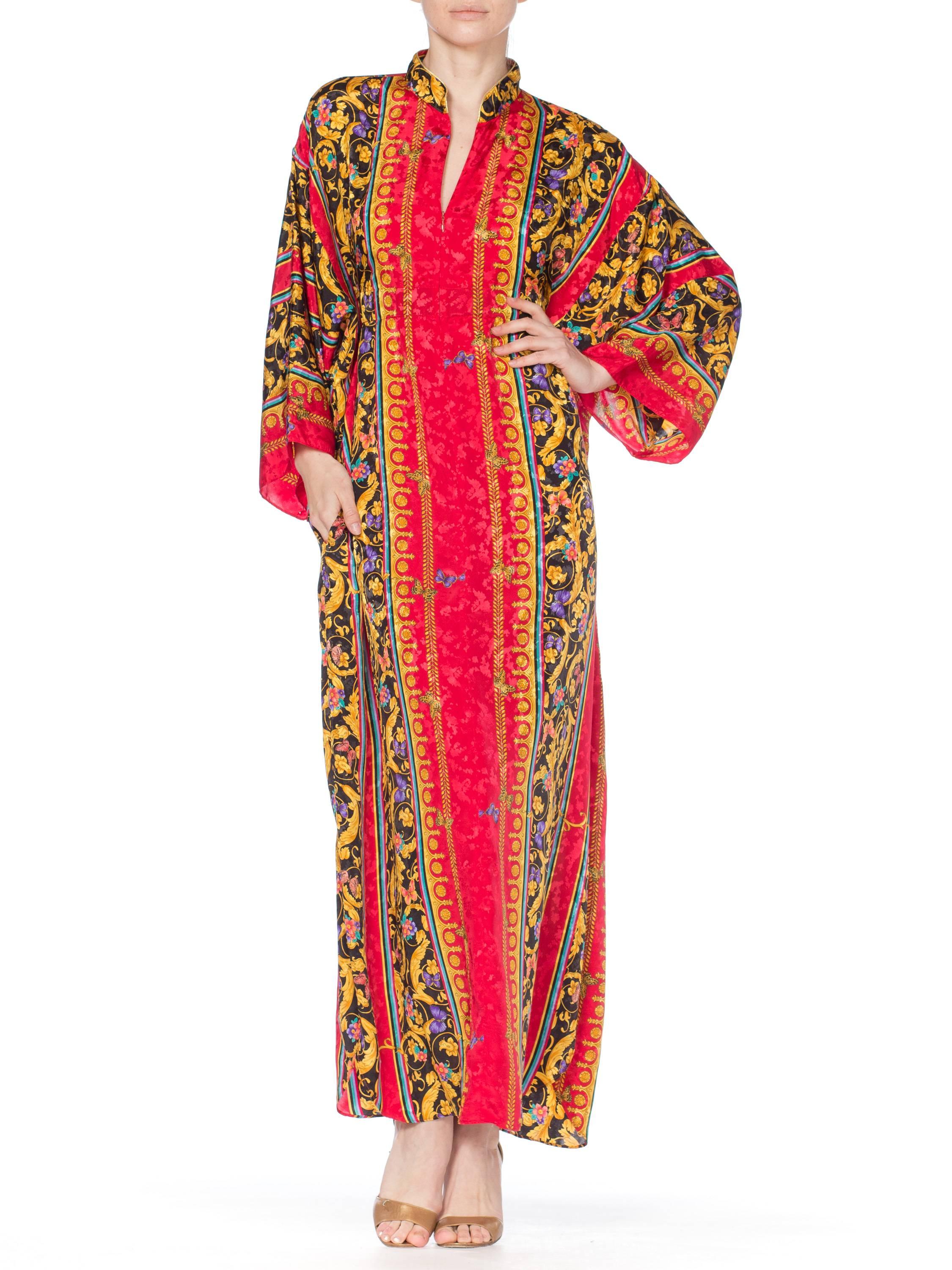 Mandarin Collar Status Print Butterfly Satin Floral Kaftan, 1980s In Excellent Condition In New York, NY