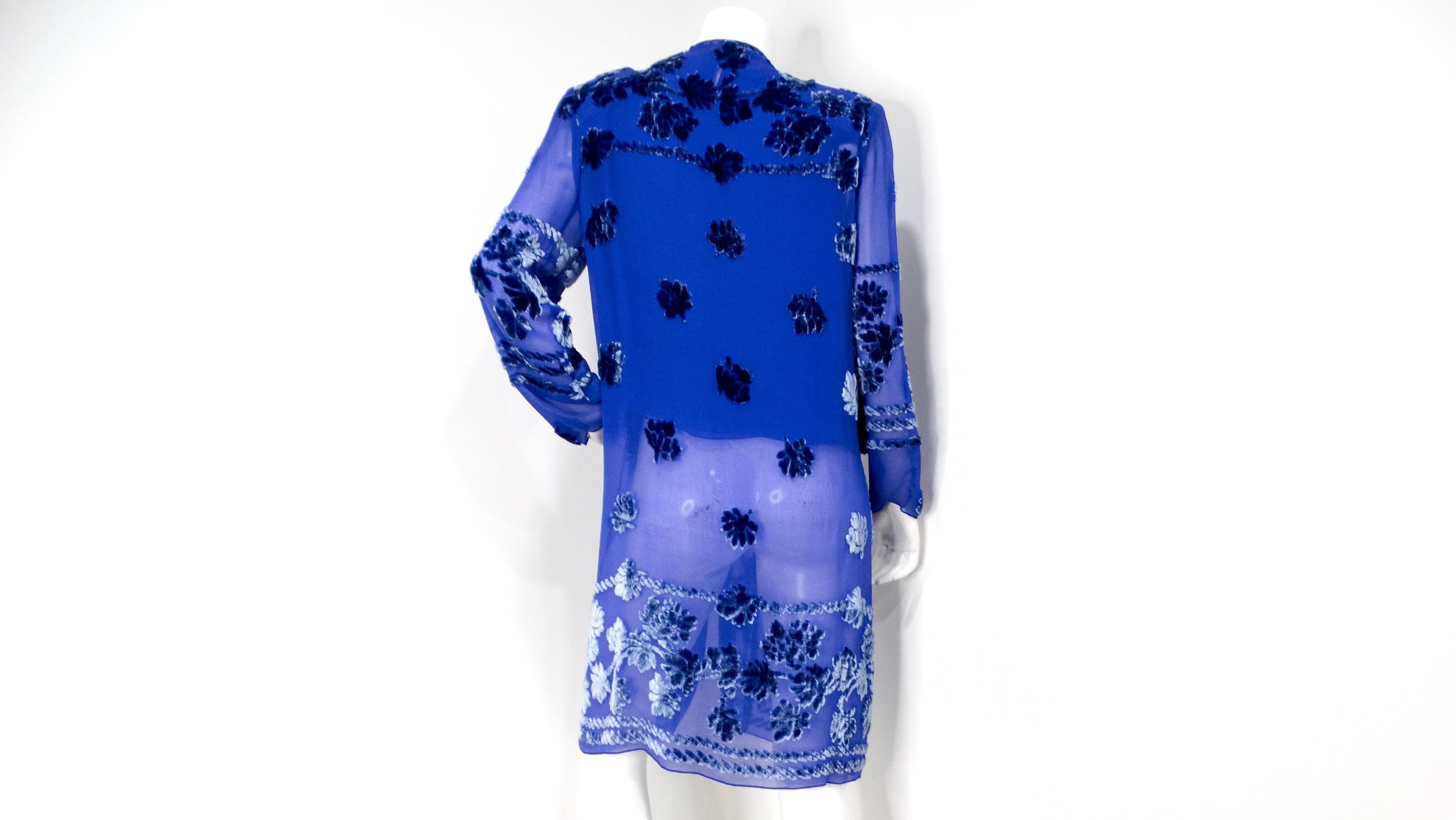 1980s Marian Clayden Electric Blue Burnt-Out Velvet Kimono For Sale 3