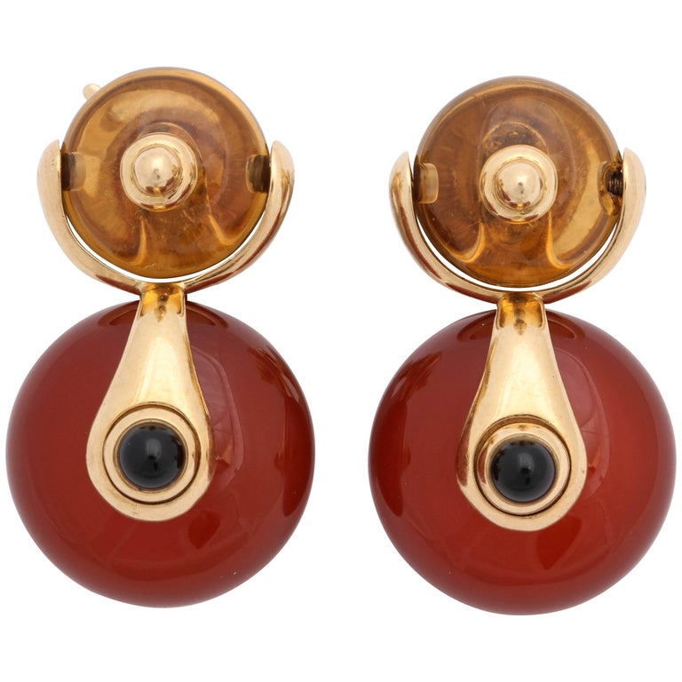 1980s Marina B. Carnelian, Onyx and Citrine Swivel Gold Hanging ClipOn