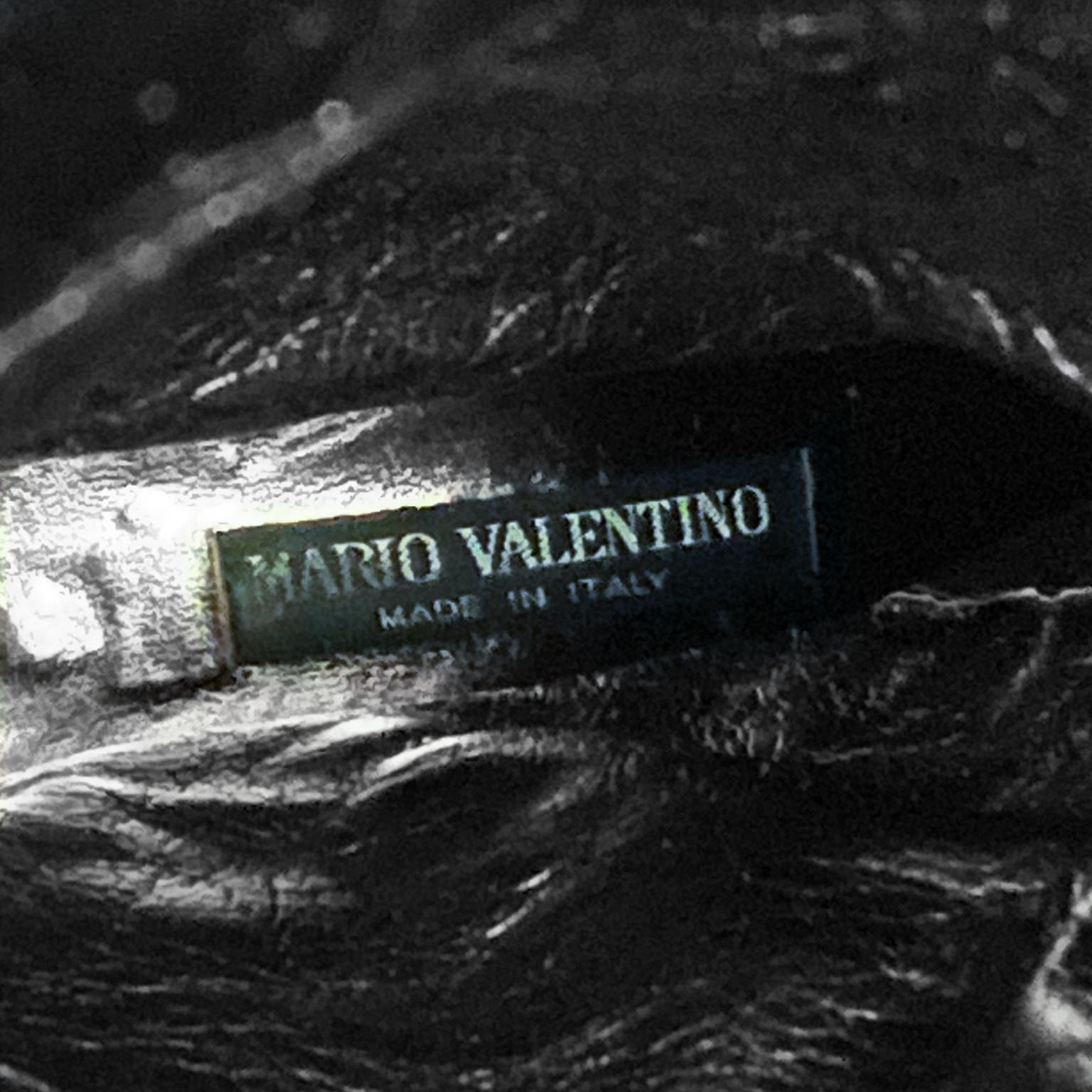 Bottes hauteur genou Mario Valentino en daim noir (années 1980) en vente 4